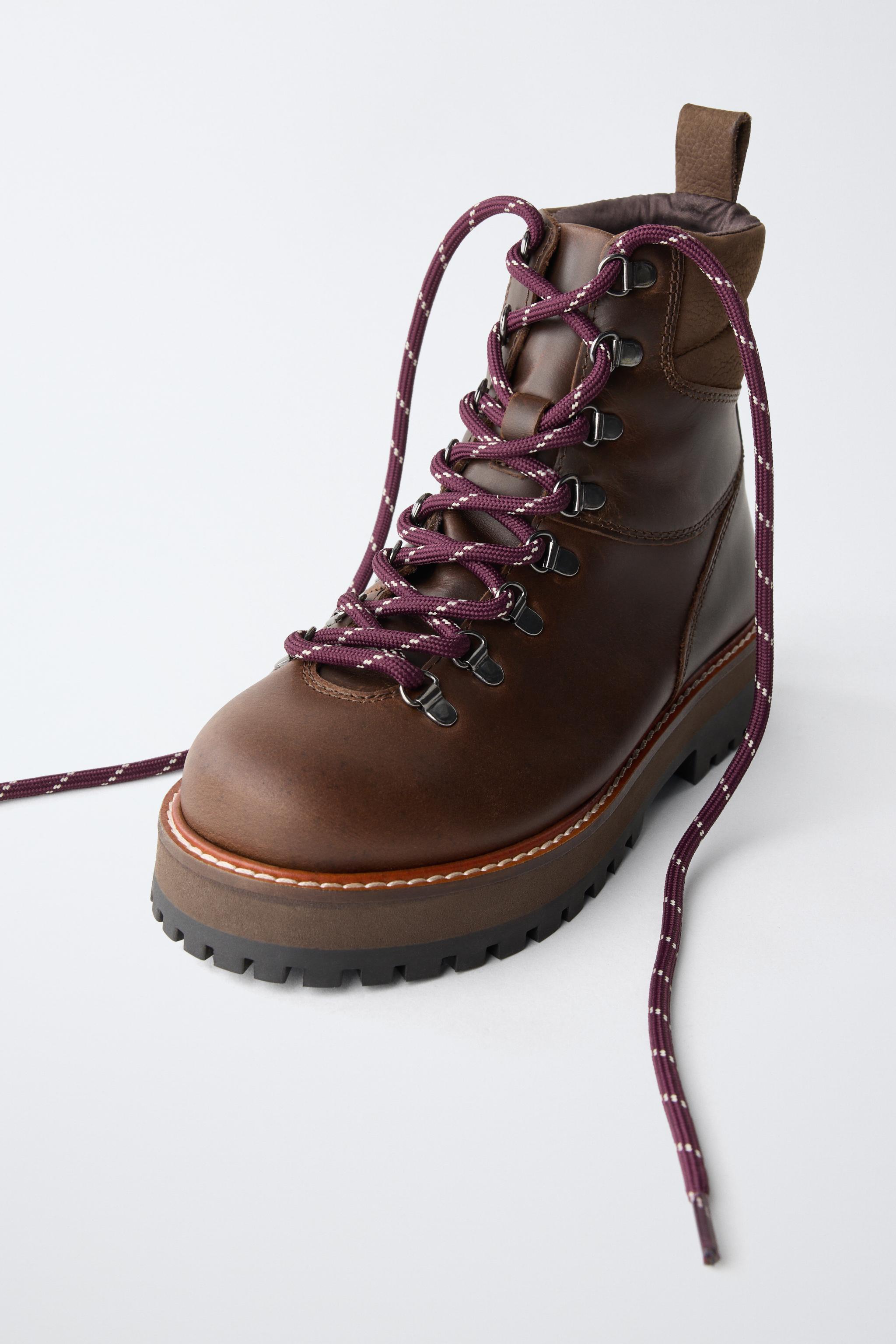 BOTTINES À LACETS EN CUIR