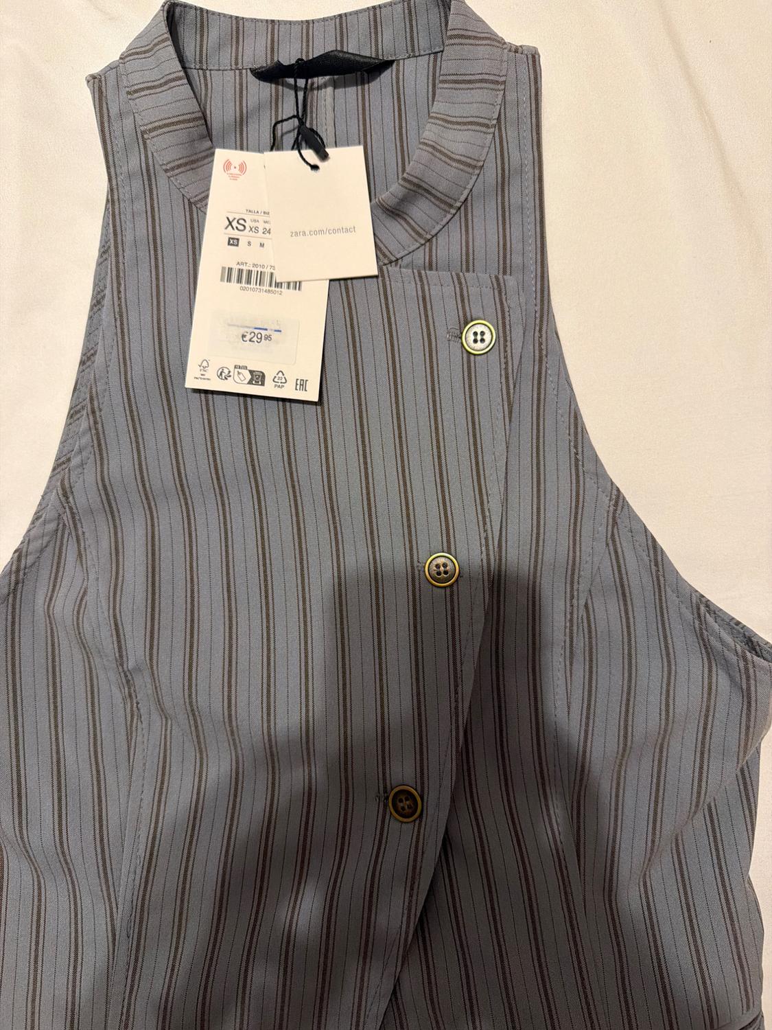 STRIPED DOUBLE-BREASTED WAISTCOAT - Image 3