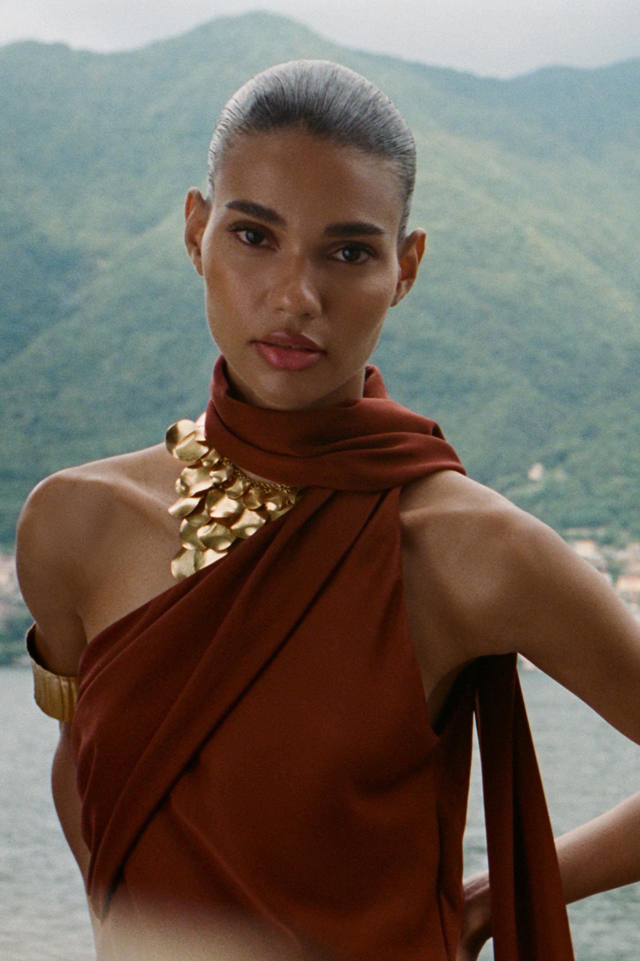 スカーフ付きアシンメトリーミディ丈ワンピース - ブラウン