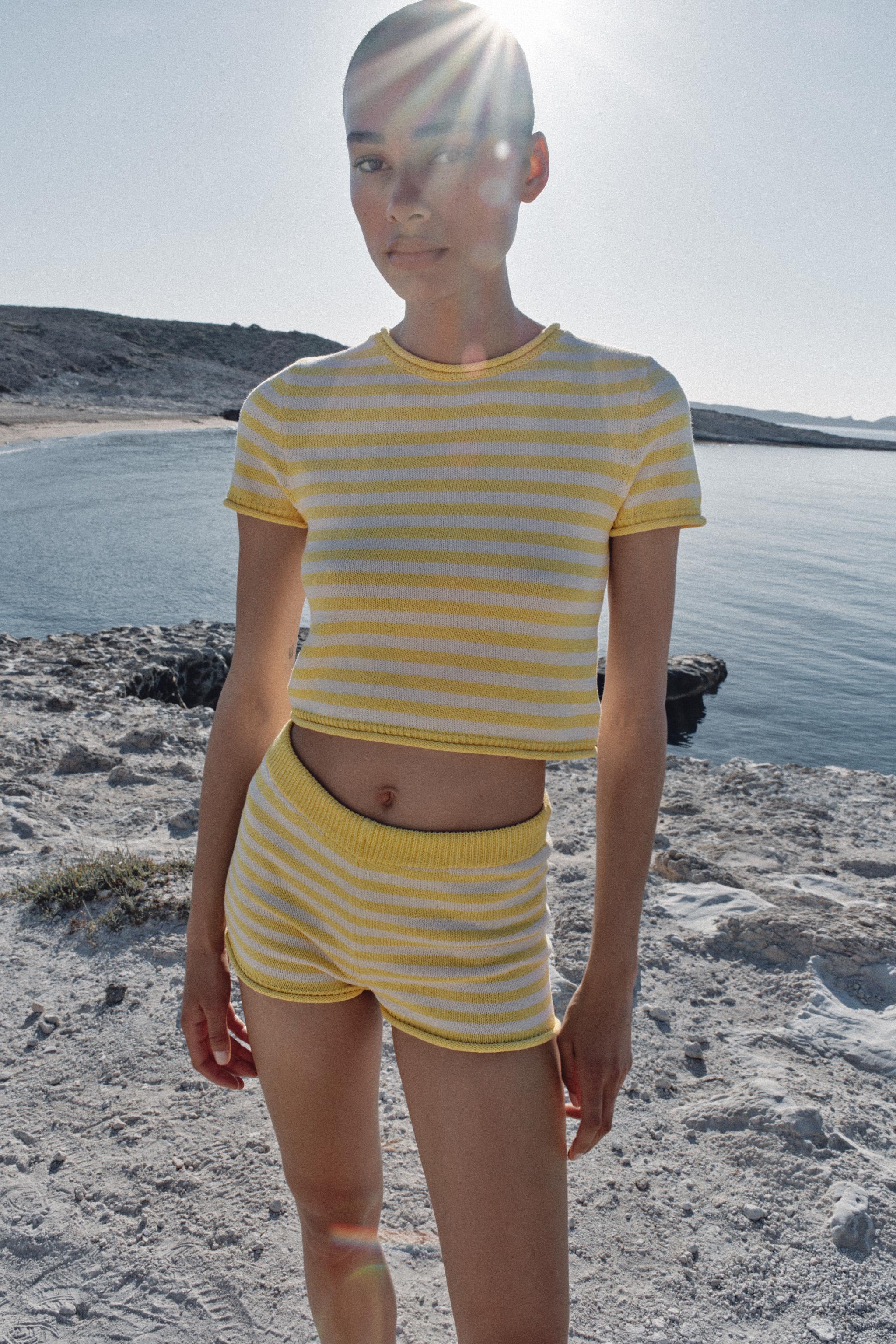 STRIPED KNIT SHORTS