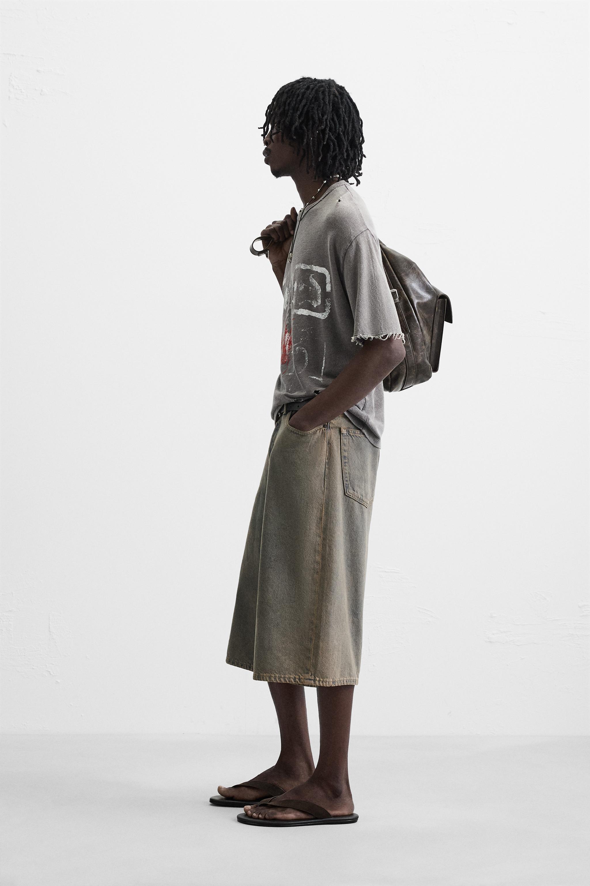 【ZARA】ウォッシュ加工プリントニットTシャツ 4805/445/801 ウォッシュ加工プリントニットTシャツ - チャコールグレー
