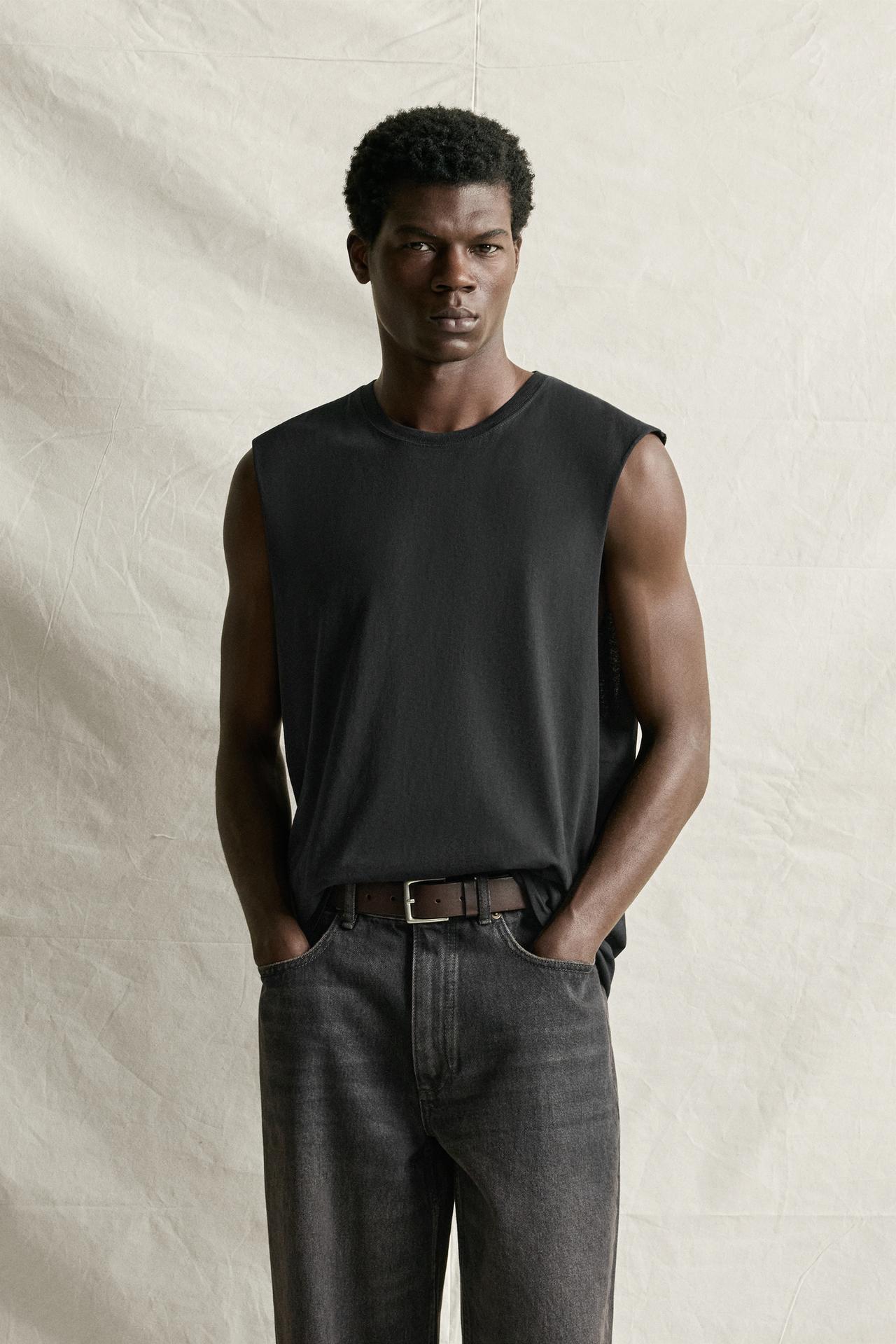 LIGHTWEIGHT RELAXED FIT TANK TOP — Black