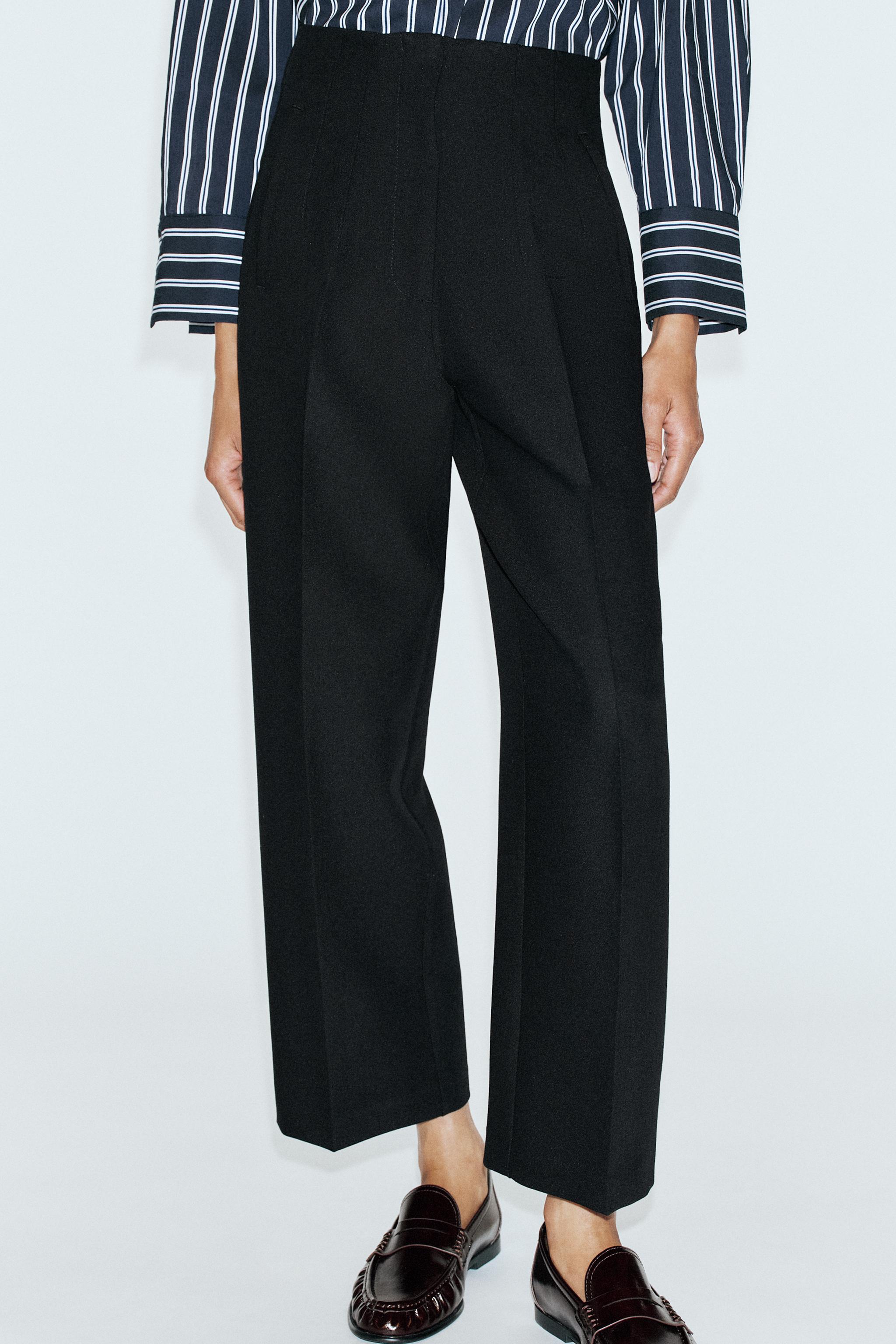 HIGH-RISE BARREL-LEG PANTS