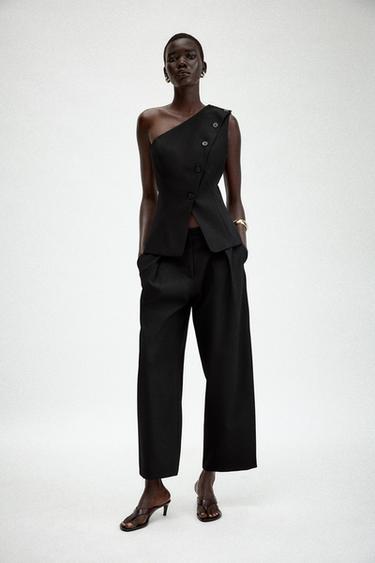 CARROT FIT TROUSERS WITH DARTS - Black by Zara