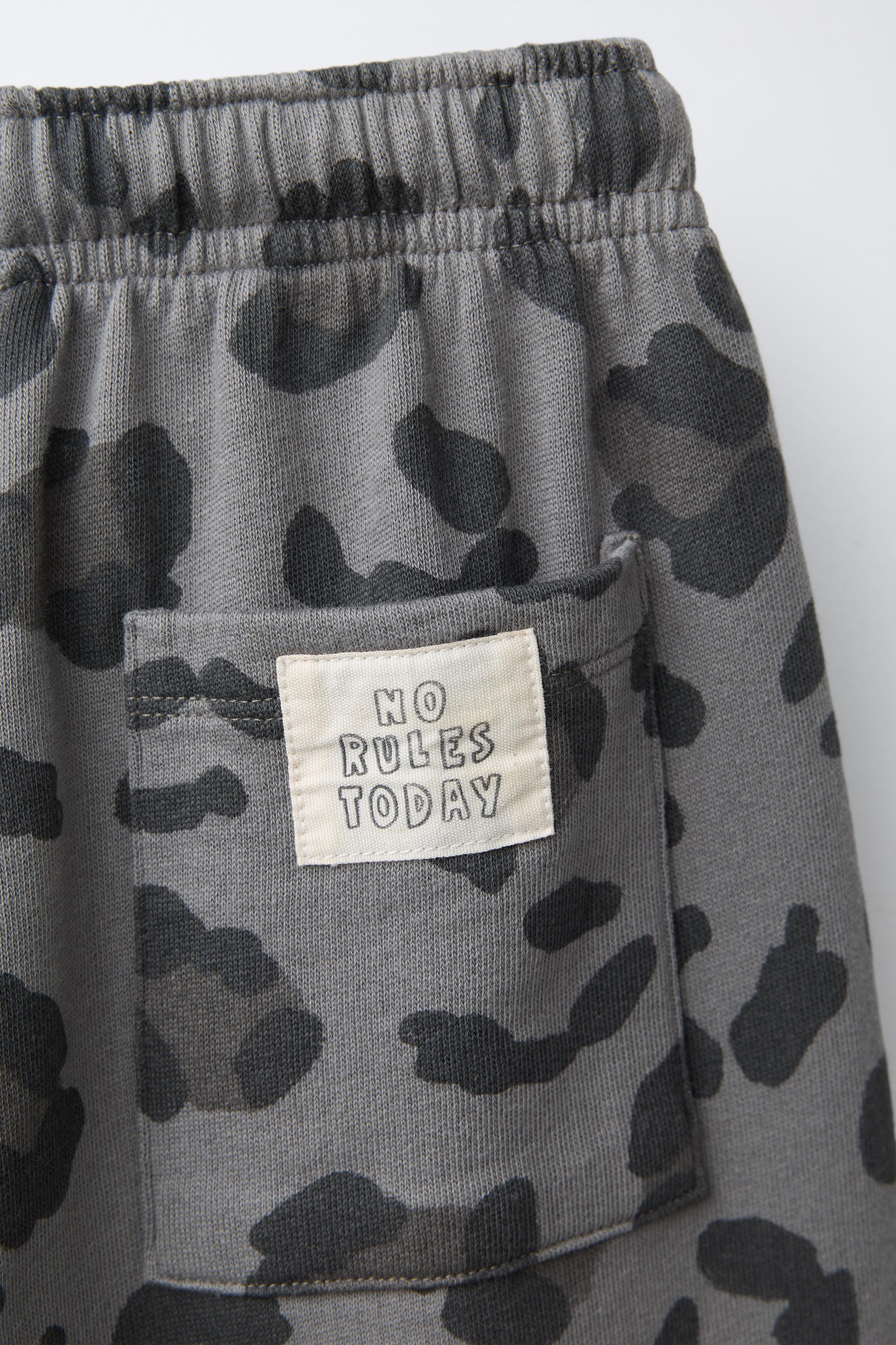 ANIMAL PRINT PLUSH STRAIGHT PANTS