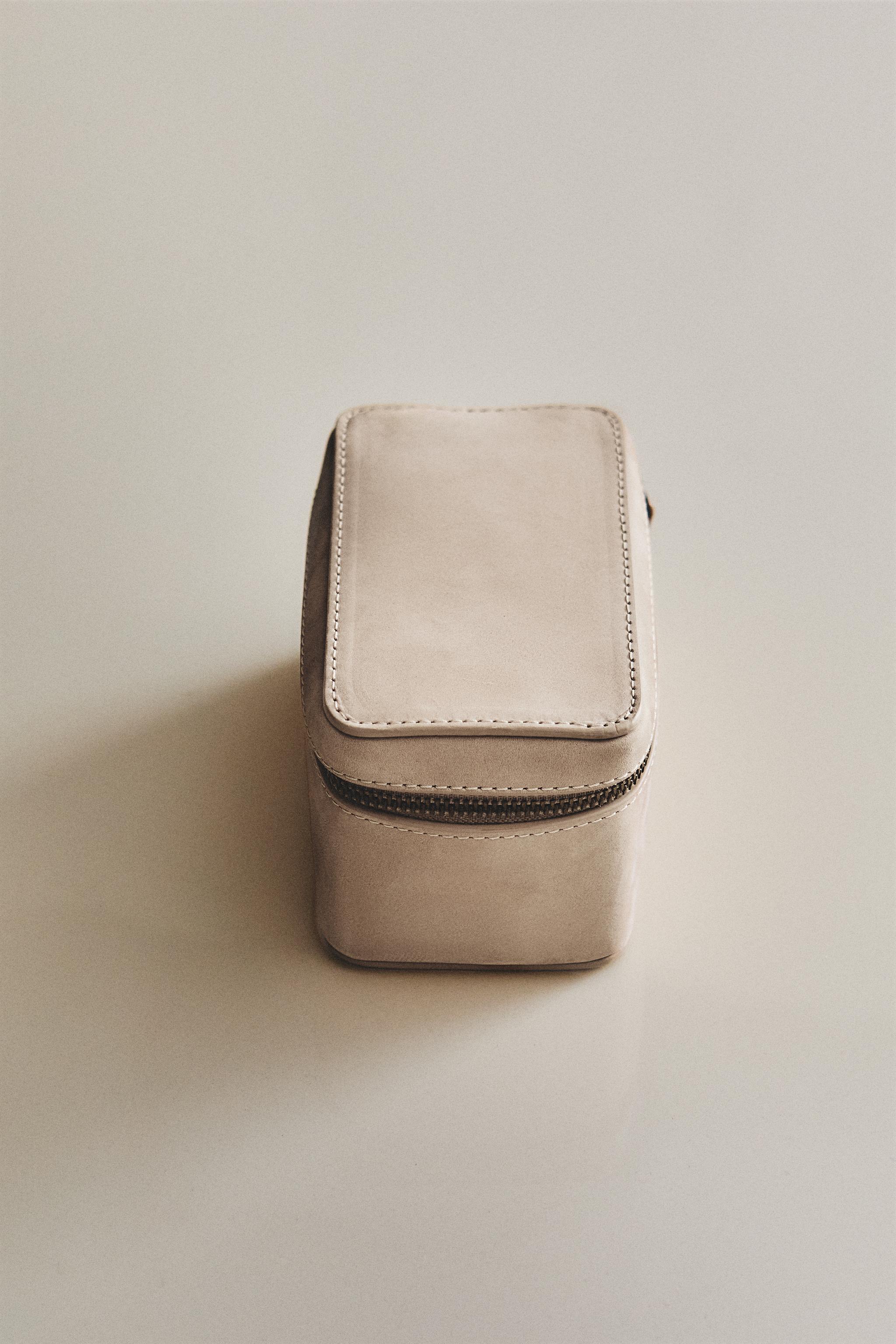 PETIT COFFRET À BIJOUX DE VOYAGE EN CUIR