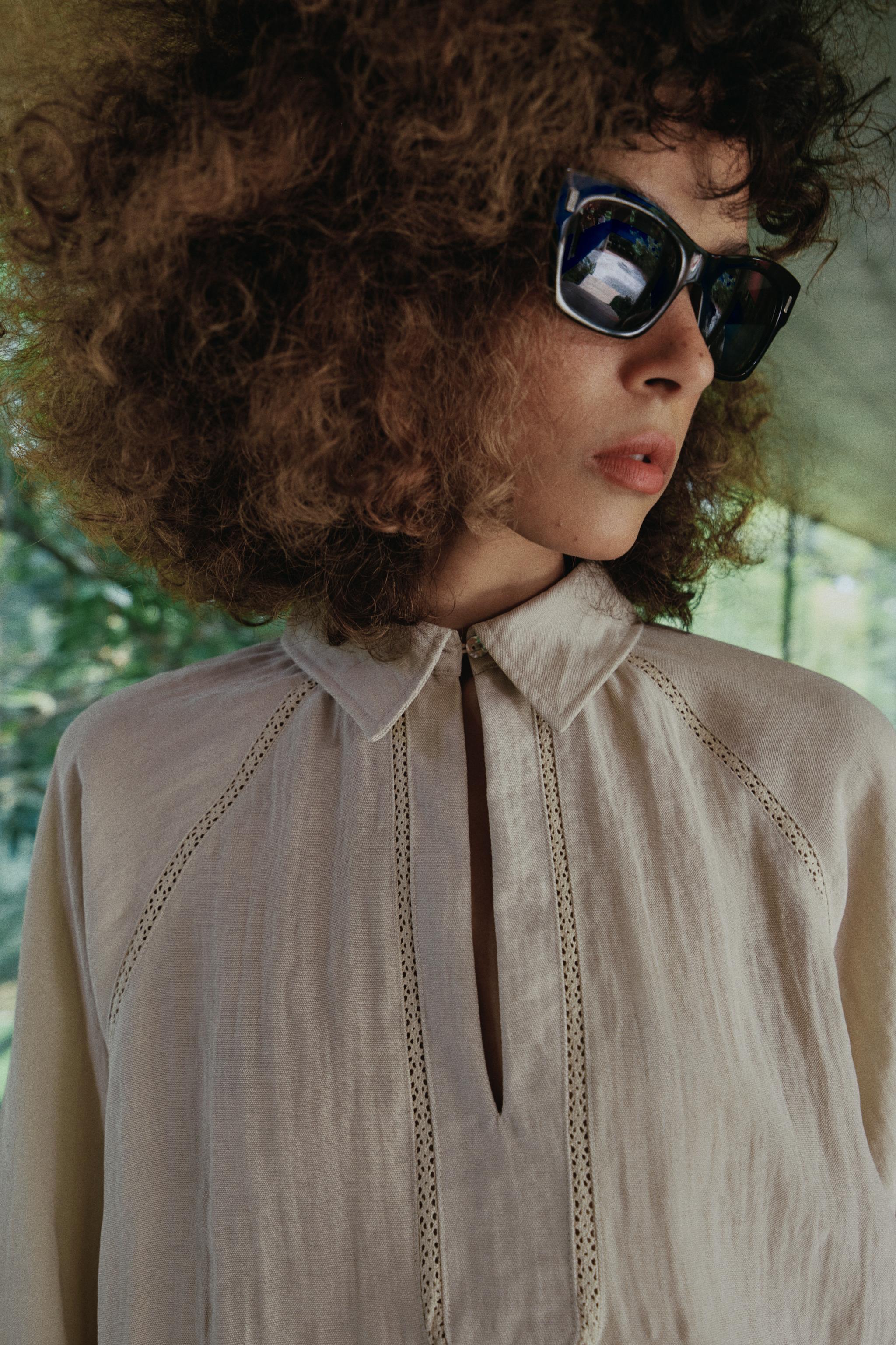 RUSTIC LACE INSERT BLOUSE
