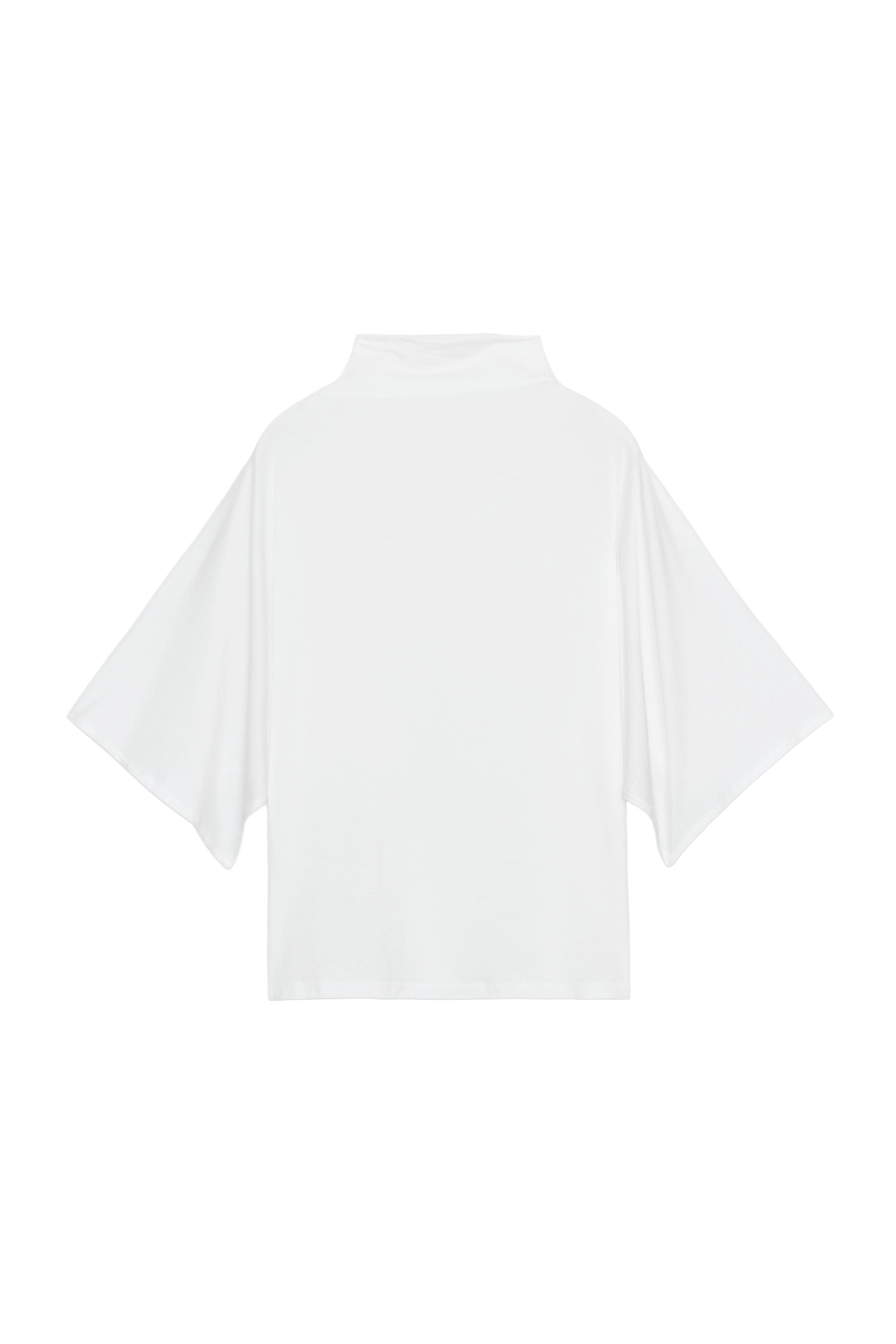 TOP CUELLO ALTO