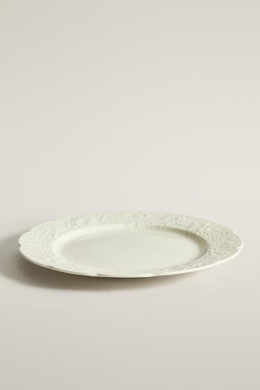 GRAPE DESIGN PORCELAIN DESSERT PLATE — Cream 2