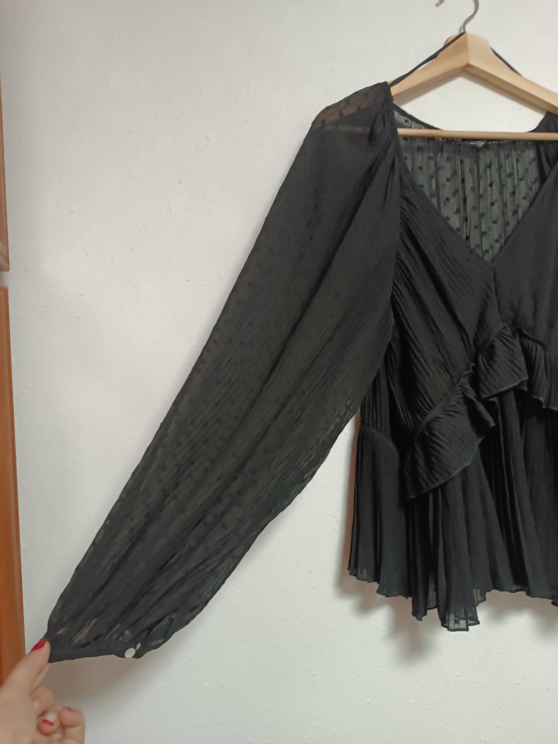 RUFFLED DOTTED MESH BLOUSE - Image 3