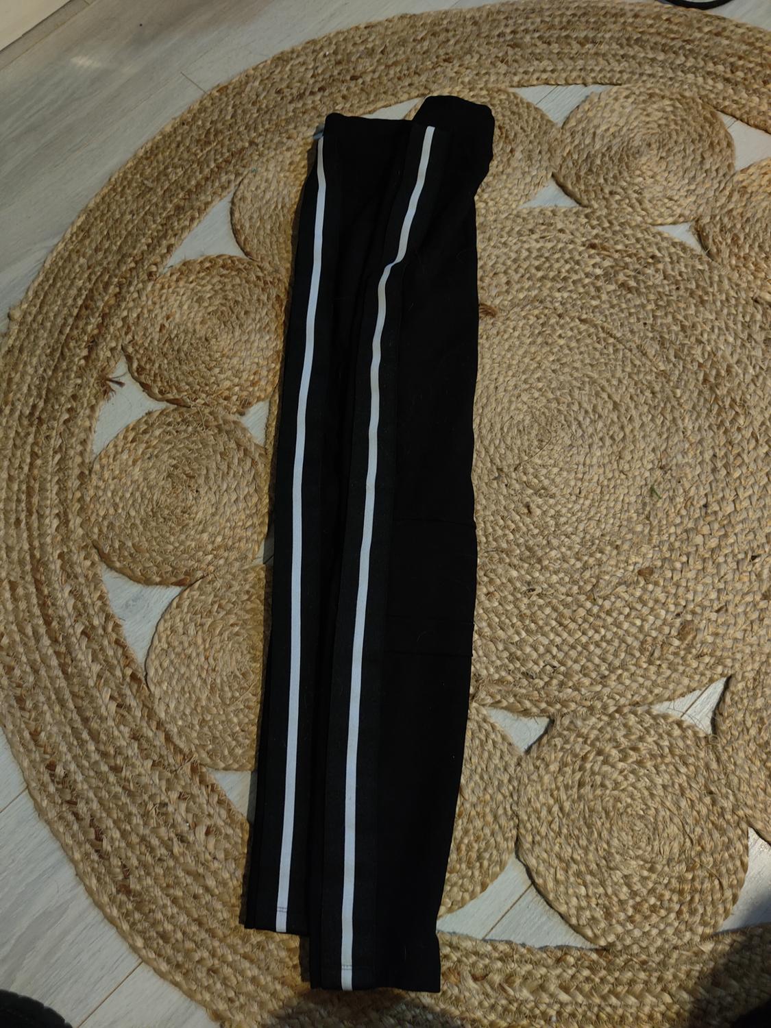 LEGGINGS WITH SIDE STRIPES - Image 3