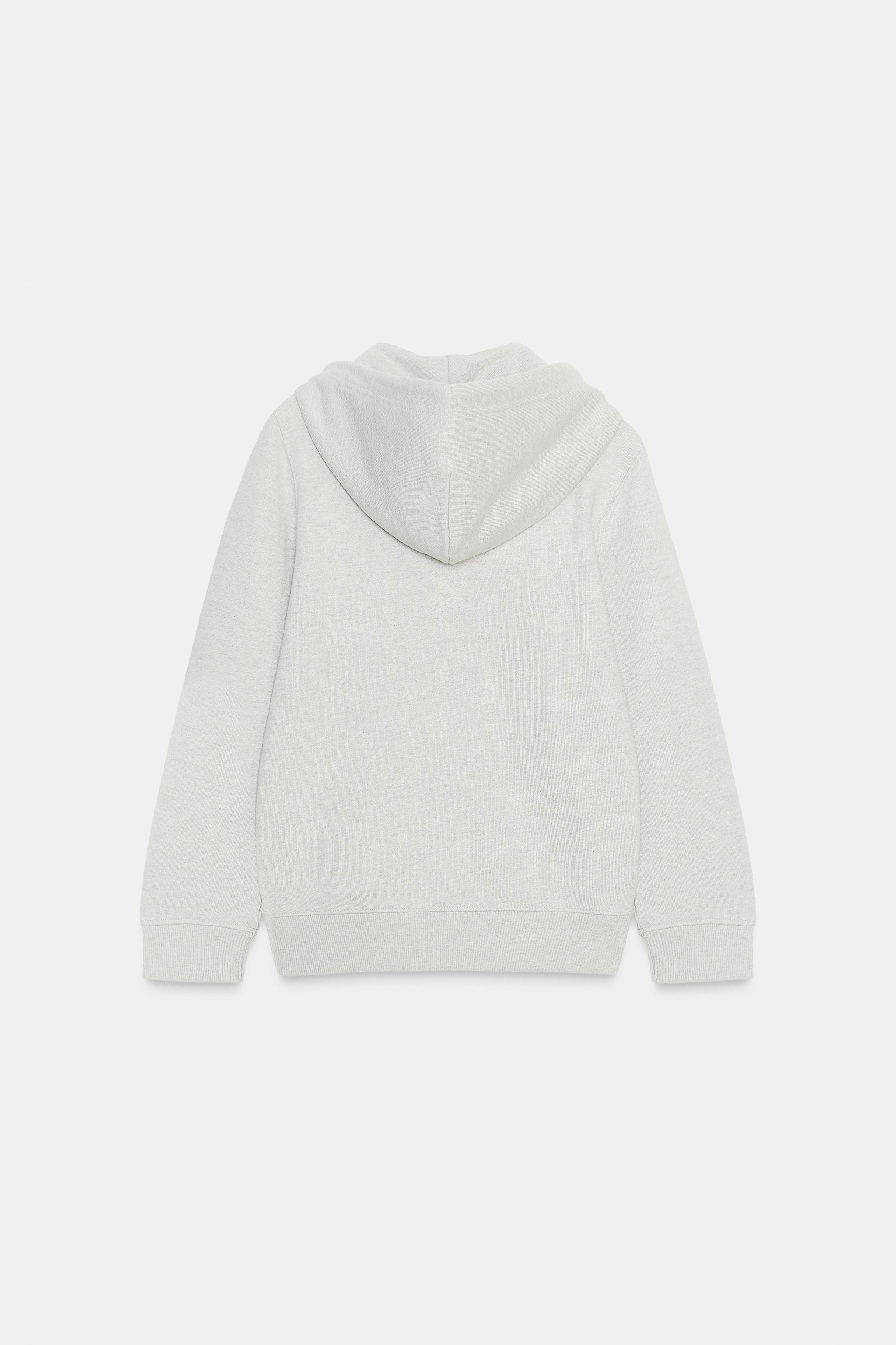 HOODED SWEATSHIRT