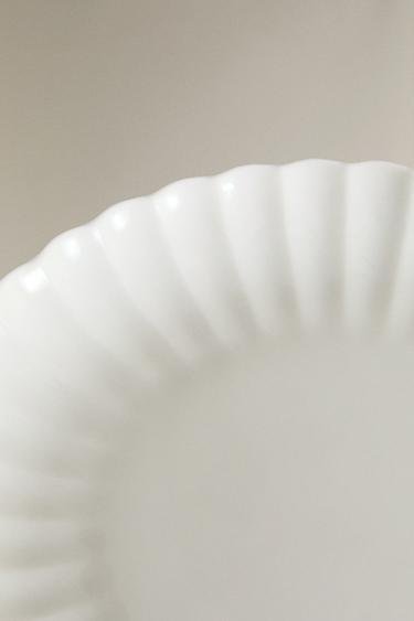 SCALLOPED PORCELAIN DESSERT PLATE - White by Zara - Image 4