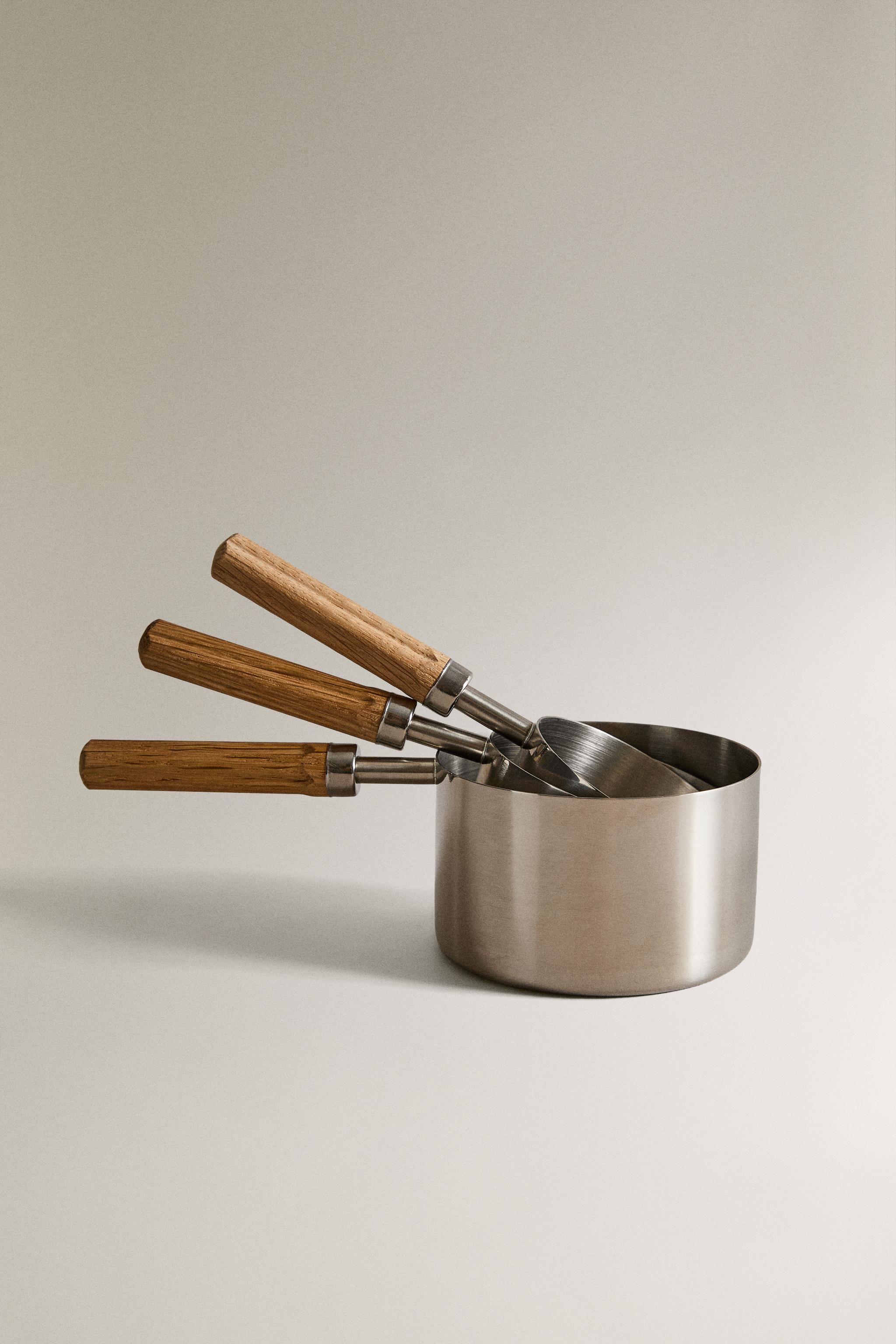 WOODEN MEASURING SPOON SET