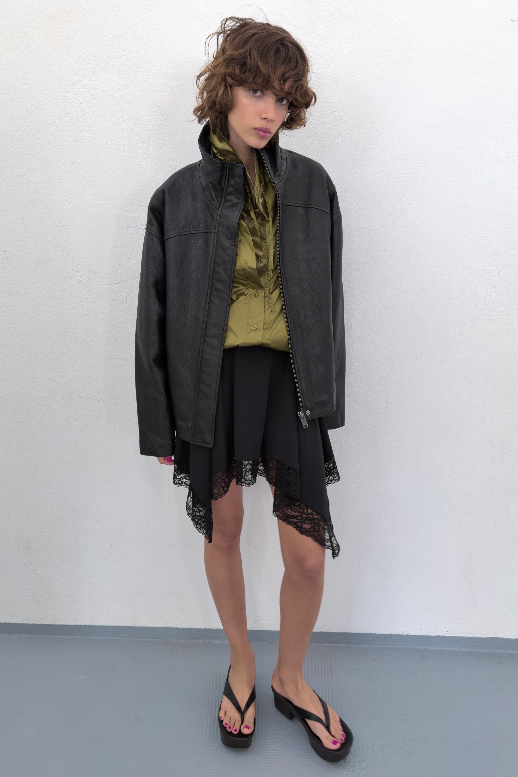 100% LEATHER OVERSIZED JACKET