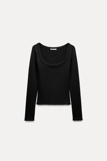 CAMISETA COM NERVURAS E MANGA COMPRIDA - Preto da Zara