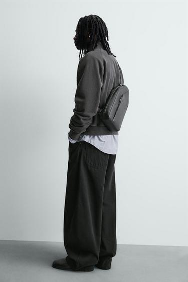 VERTIKALE UMHÄNGETASCHE MIT STRUKTURMUSTER - Schwarz von Zara - Bild 0