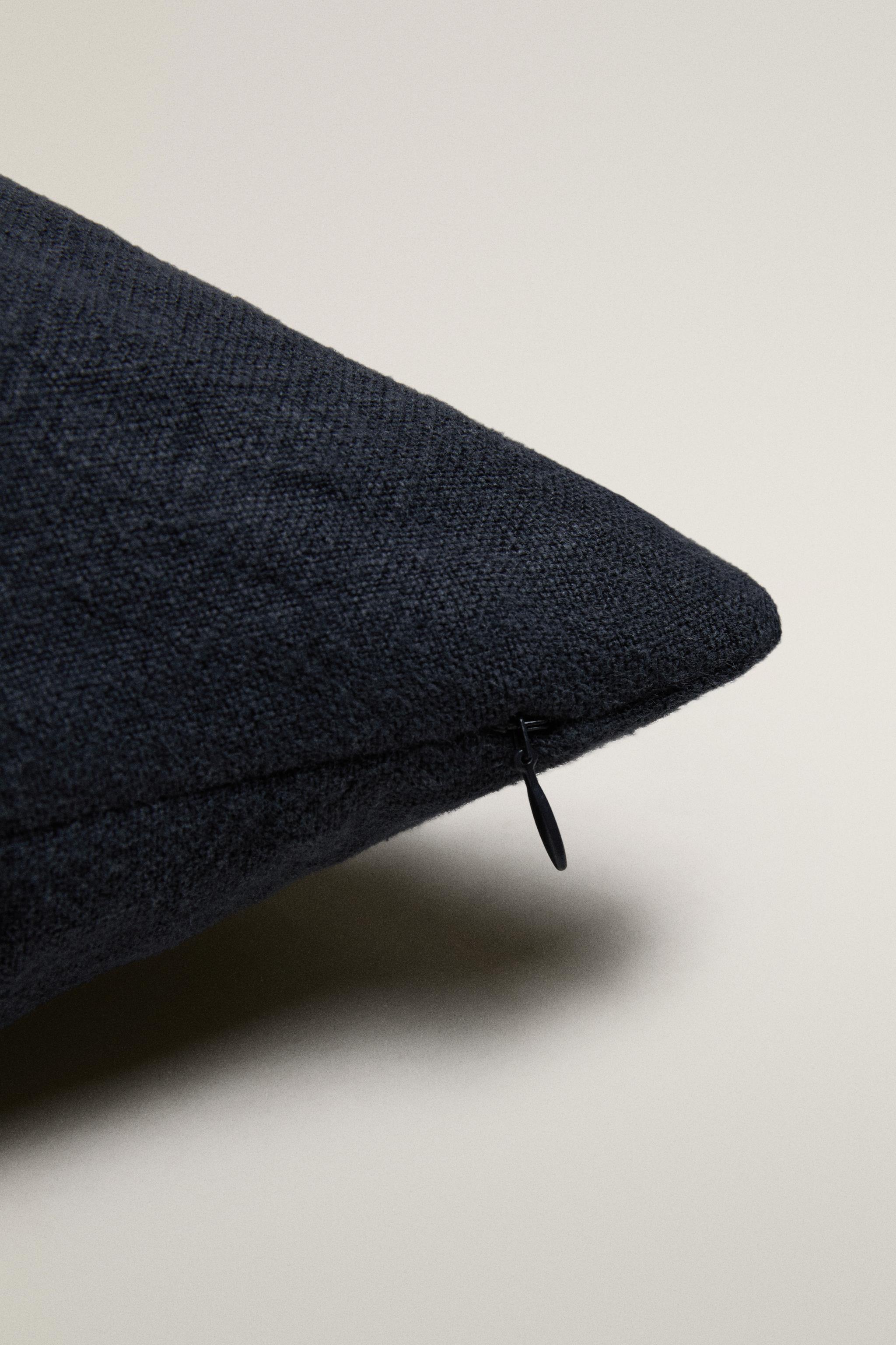FADED LINEN THROW PILLOW COVER (400 GSM)