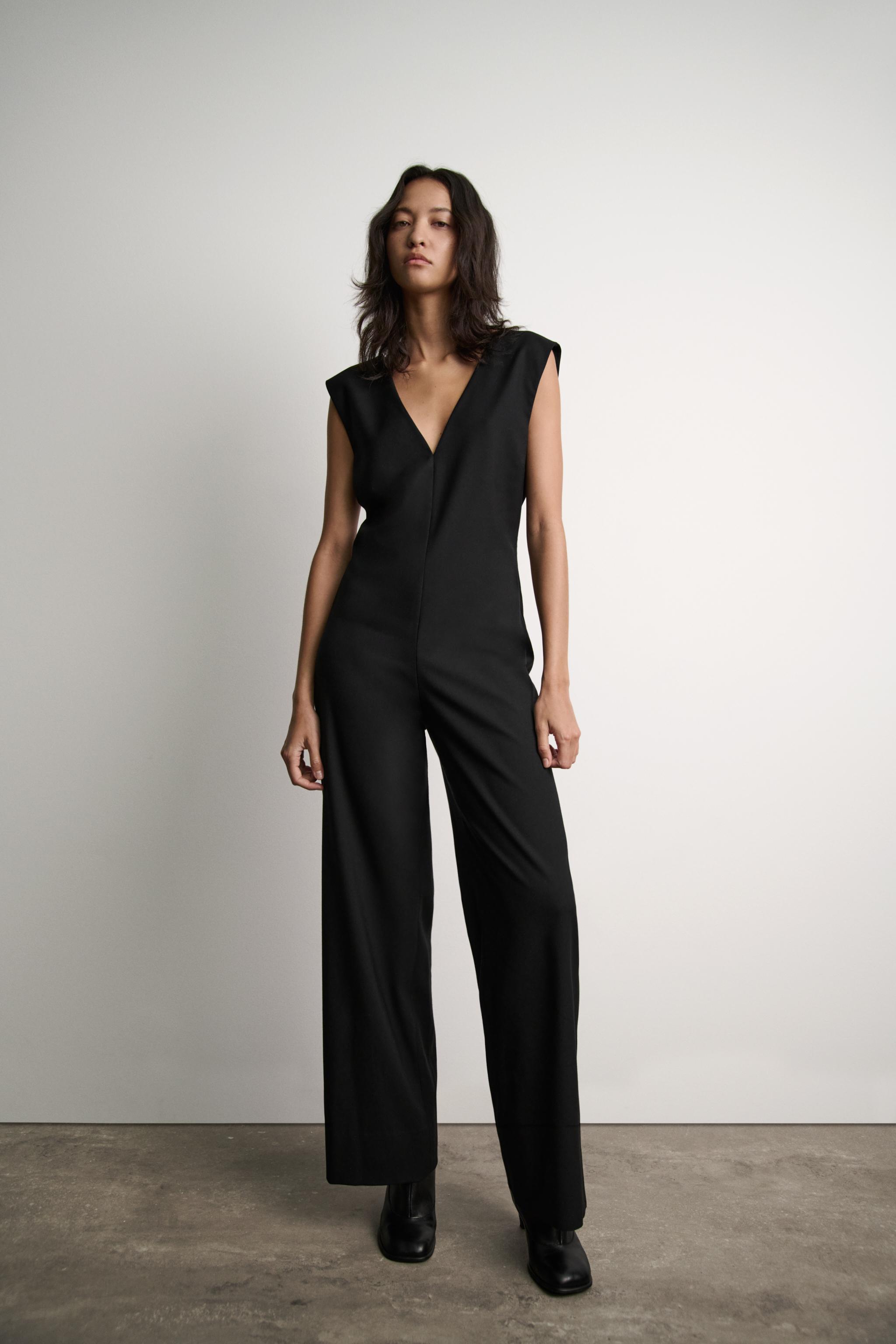 Black sleeveless pantsuit online