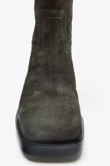 BOTTES EN CROÛTE DE CUIR À SURPIQÛRES - Vert kaki de Zara - Image 5