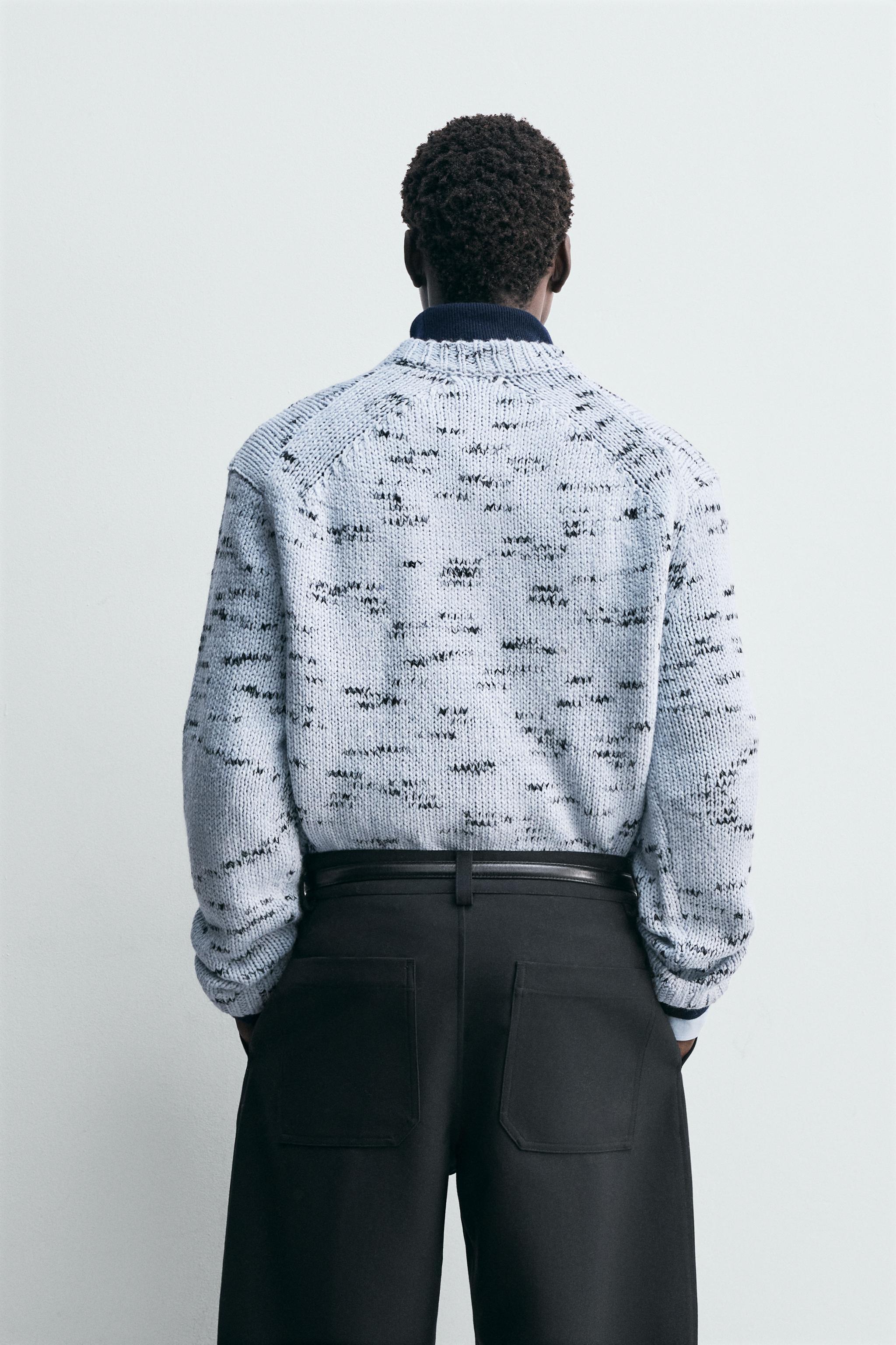 CONTRAST TEXTURED JUMPER