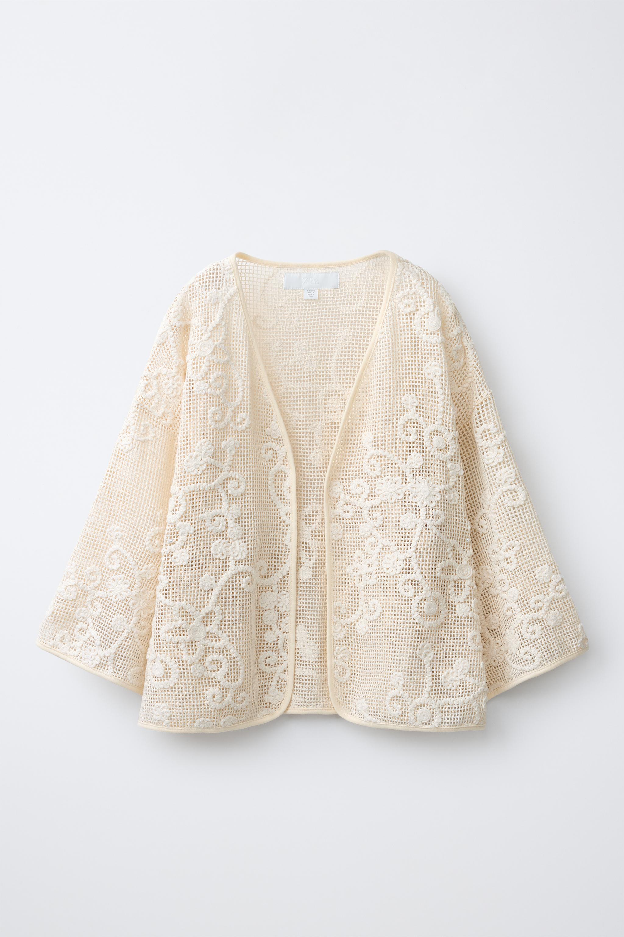 KIMONO À FLEURS BRODÉES