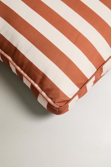 COUSSIN CHAISE D’EXTÉRIEUR RAYURES - rayures de Zara - Image 1