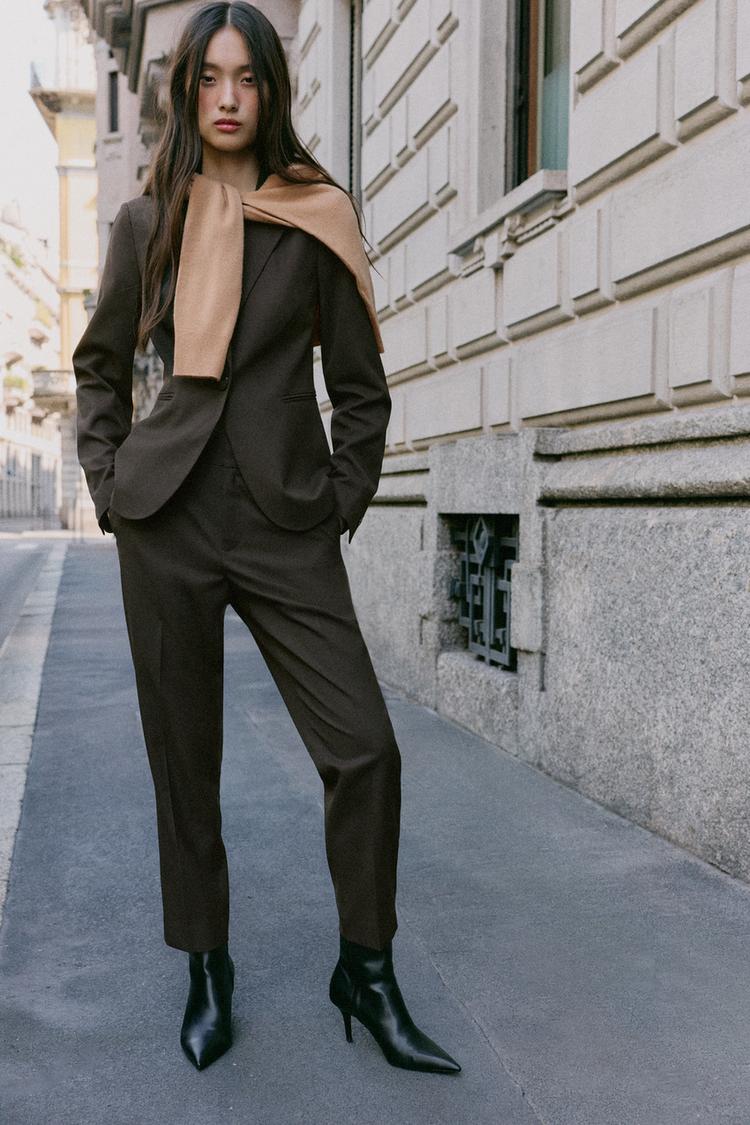 LOW-RISE CROPPED TROUSERS