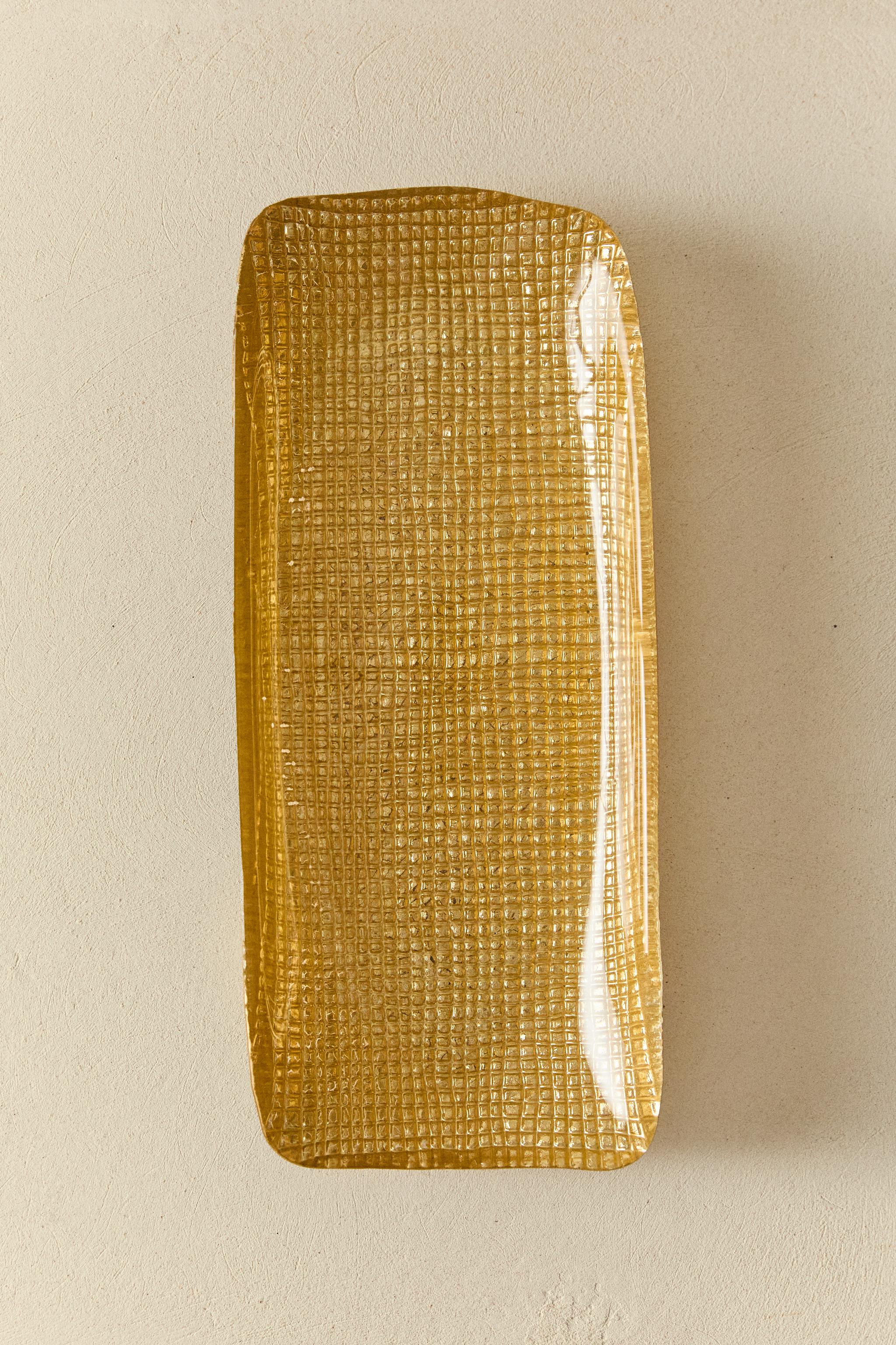 IRREGULAR GOLDEN GLASS SERVING DISH