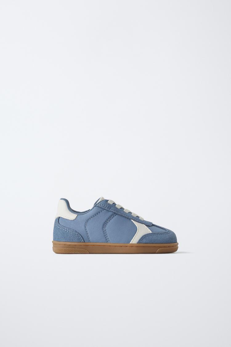 SOFT SNEAKERS