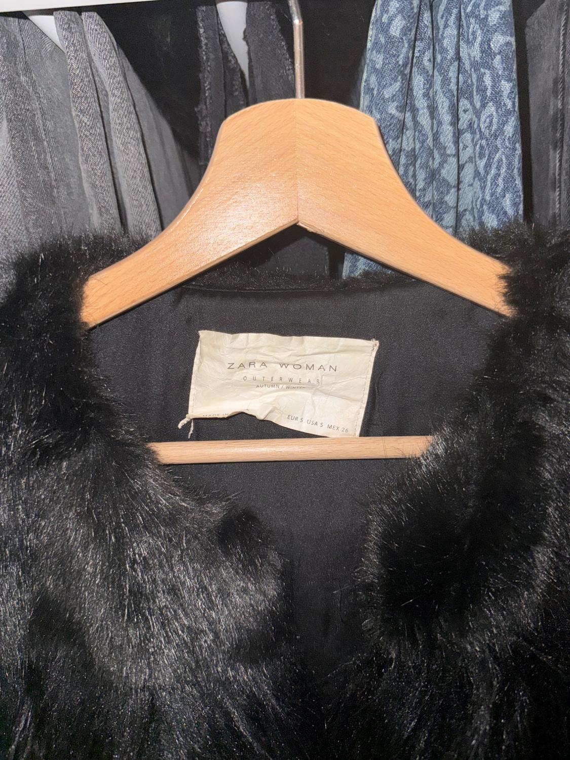 CONTRASTING TEXTURED JACKET - Image 2