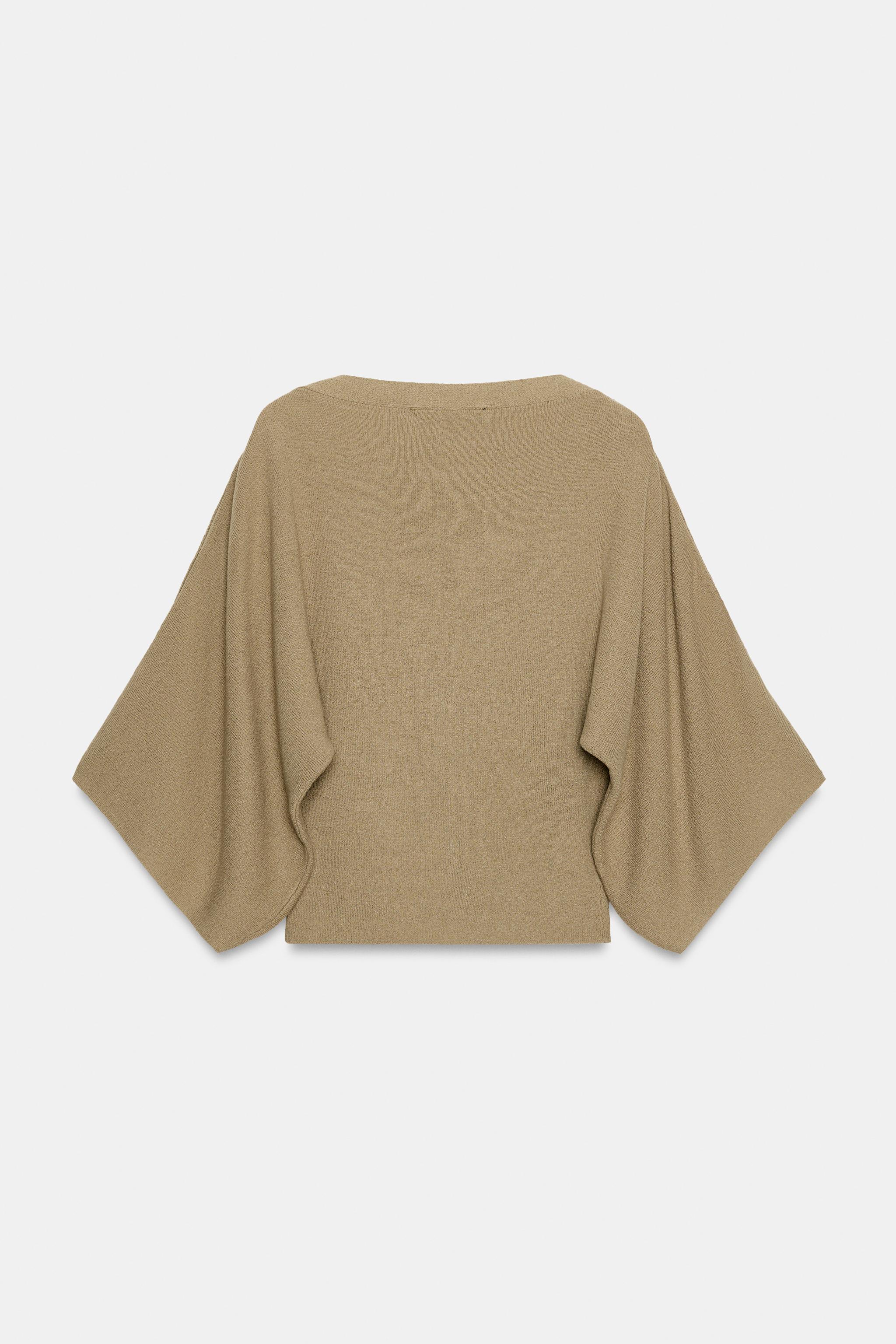 PULL EN MAILLE MANCHES CAPE BOUTONS