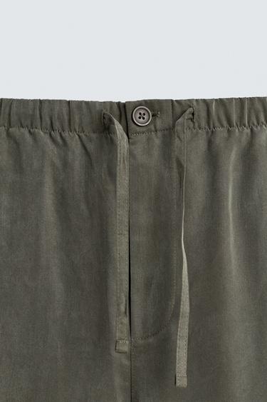 PANTALON FLUIDE COUPE DÉCONTRACTÉE - Kaki foncé de Zara - Image 8