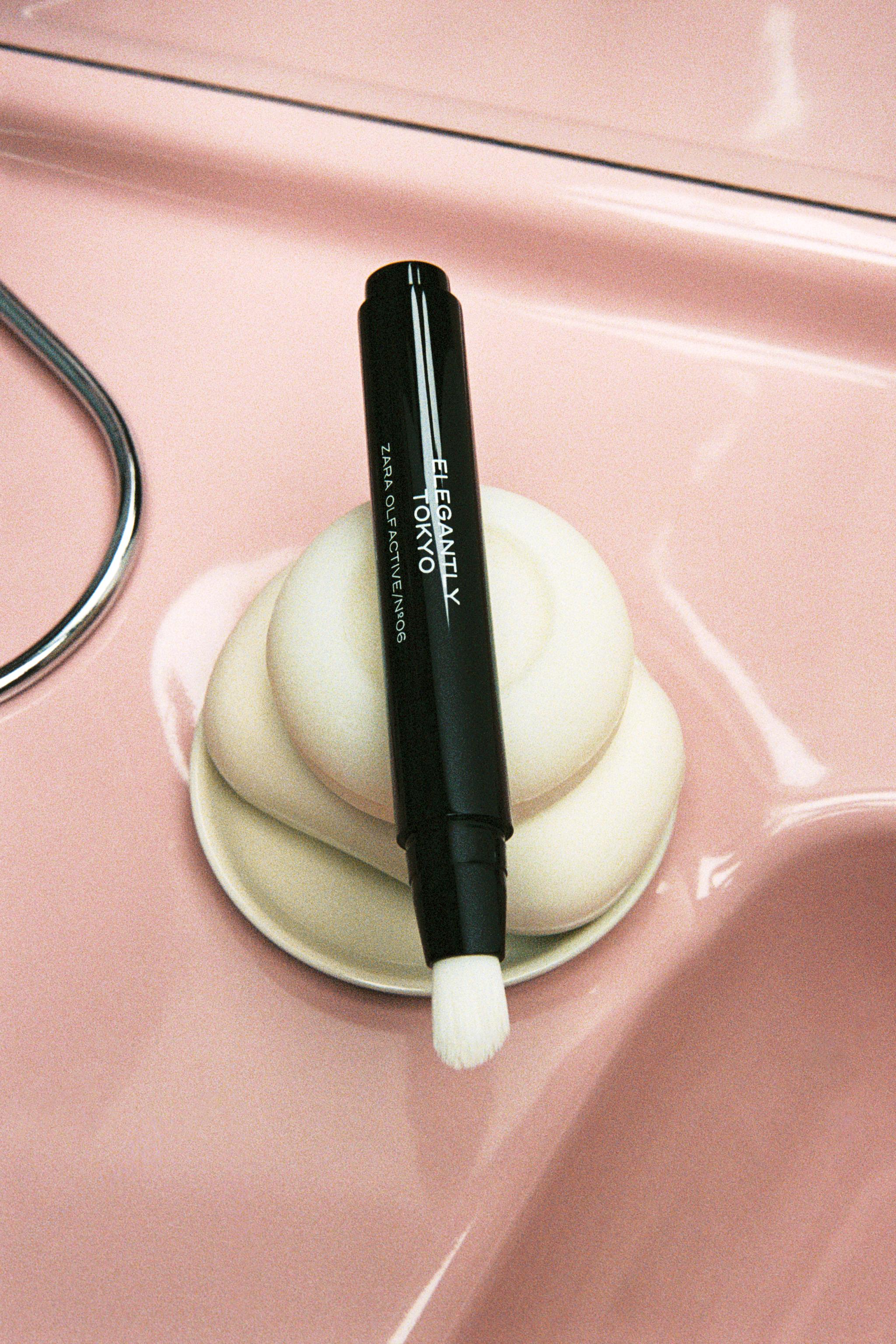 ELEGANTLY TOKIO BRUSH-ON 7ML (0.23 FL.OZ)