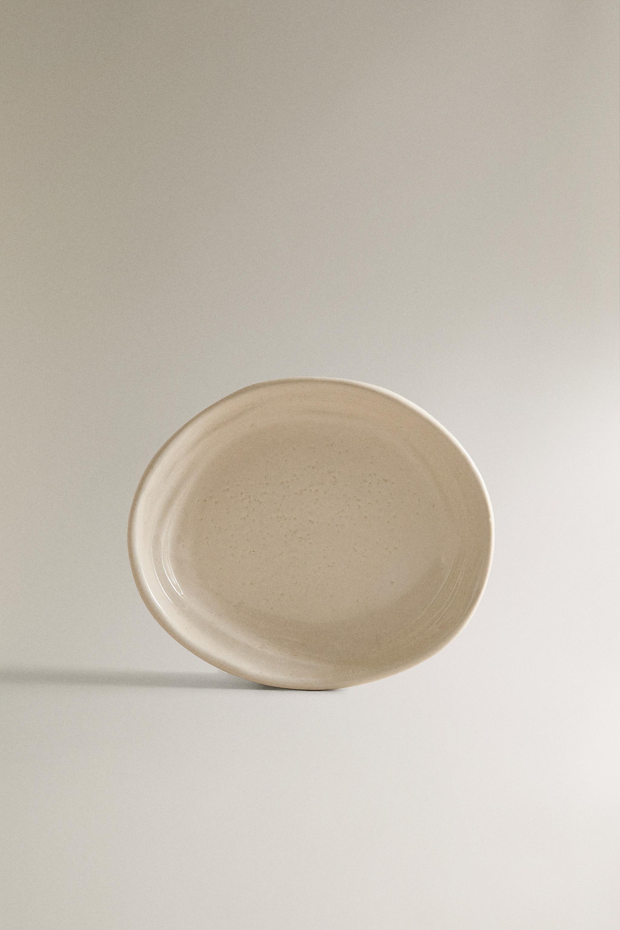 TEXTURED CERAMIC SOAP DISH — Ecru