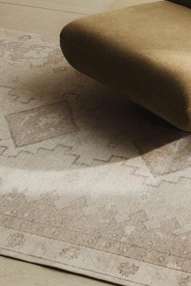 TAPIS EFFET VINTAGE LOSANGES - Ocre de Zara - Image 5