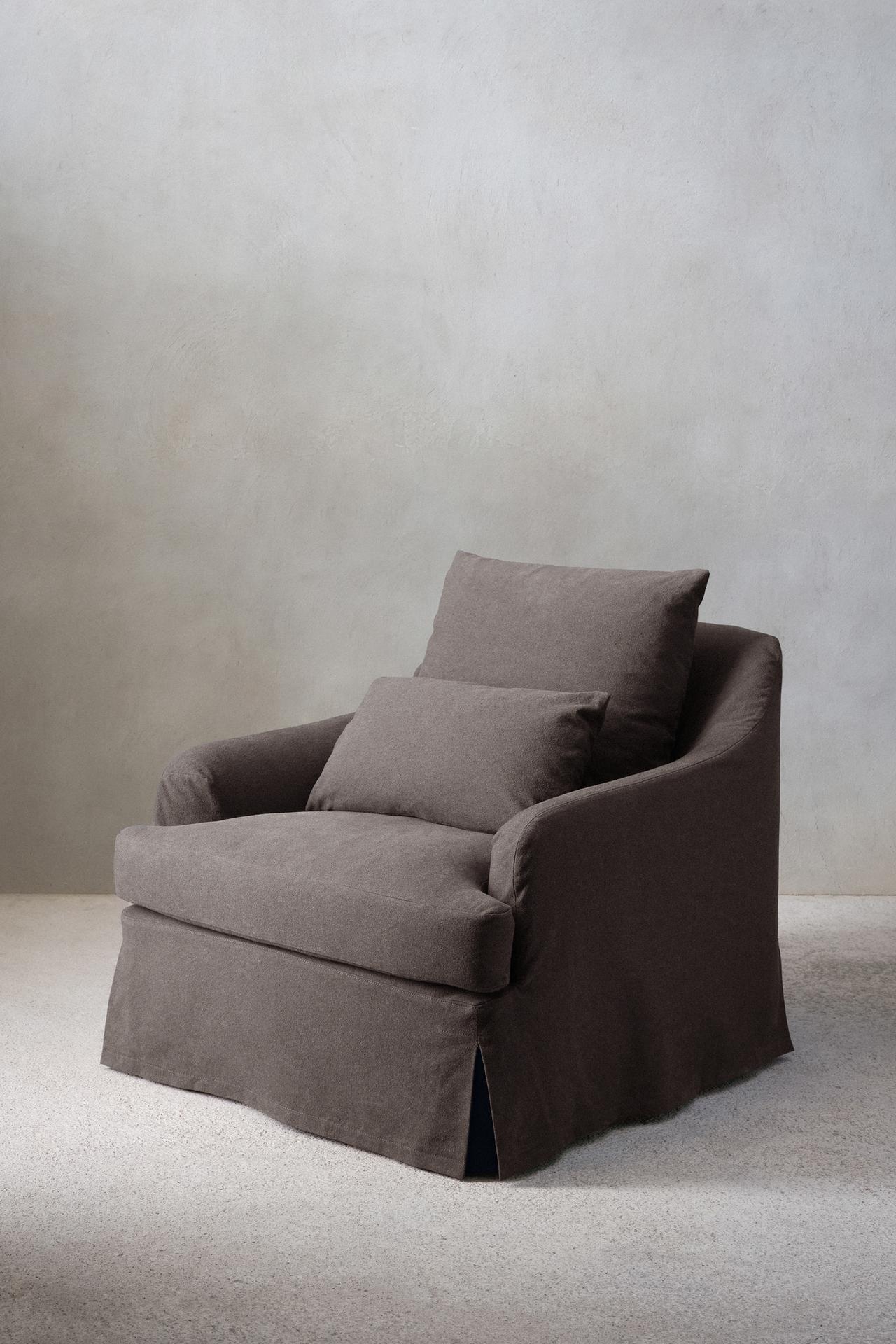 ARMCHAIR 01 — Brown