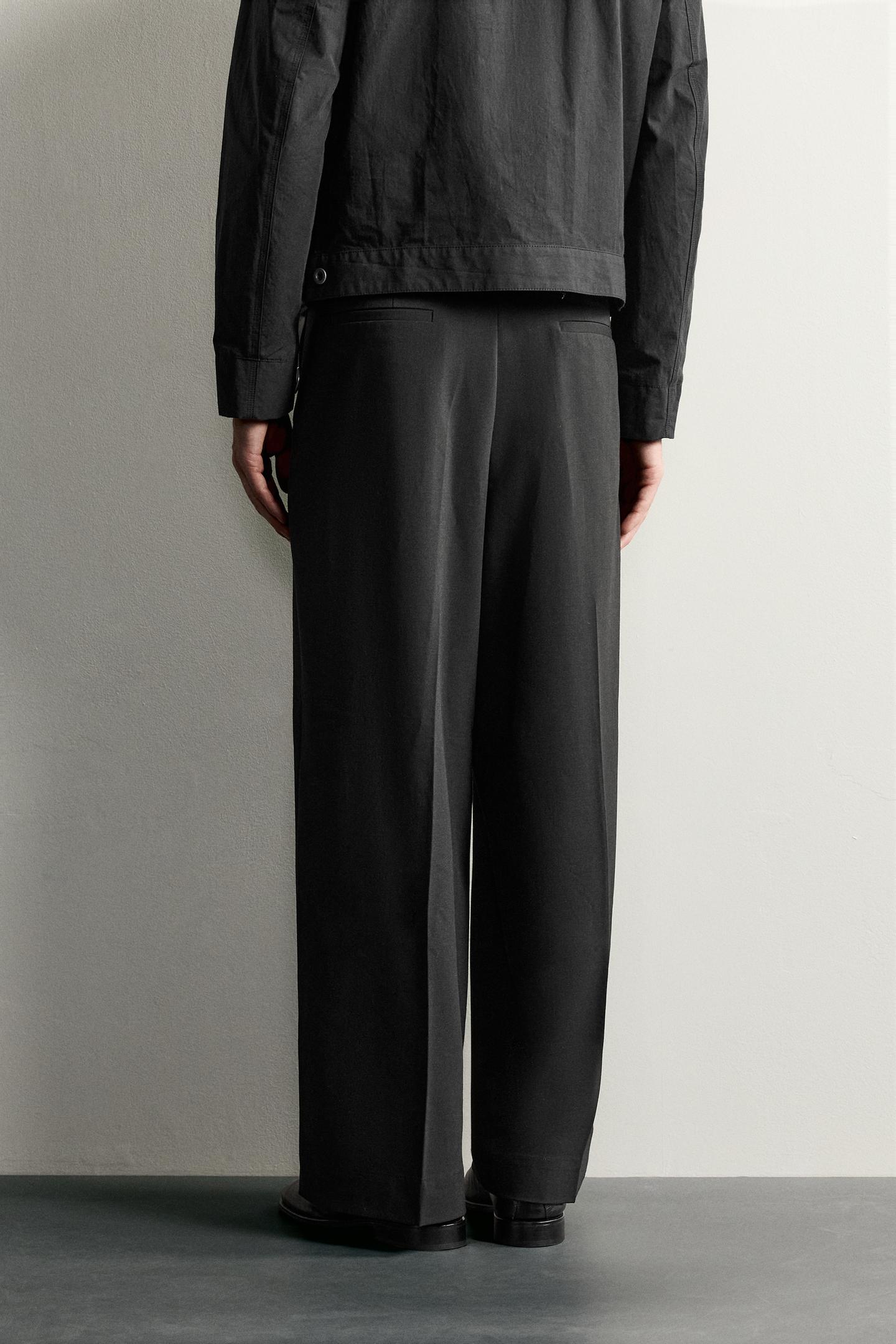 Мужские брюки Zara Relaxed-Fit Pleated, цвет: Чёрный — фото 3