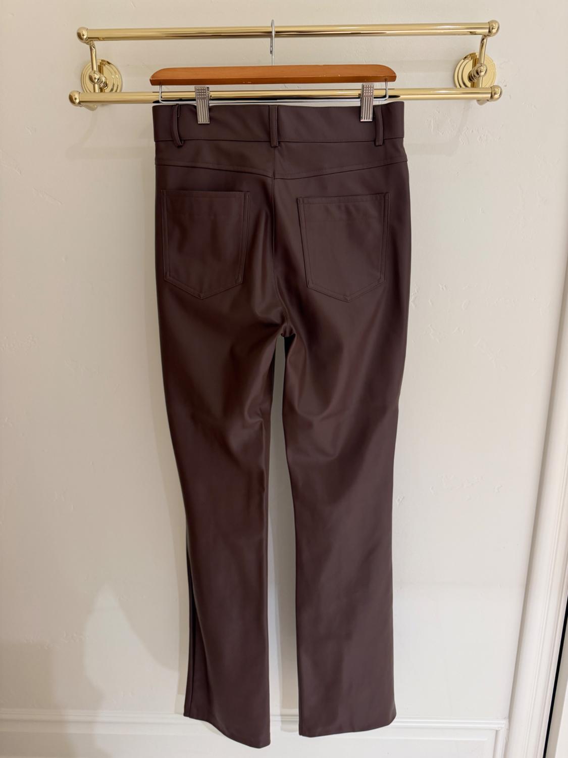 PANTALÓN EFECTO PIEL ABERTURA - Image 2