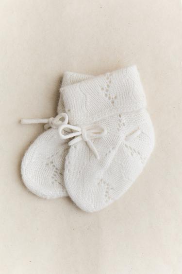 CHAUSSONS BÉBÉ CACHEMIRE - Blanc cassé de Zara - Image 4