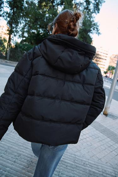 ANORAK COURT À CAPUCHE DÉPERLANT COUPE-VENT - Noir de Zara - Image 2