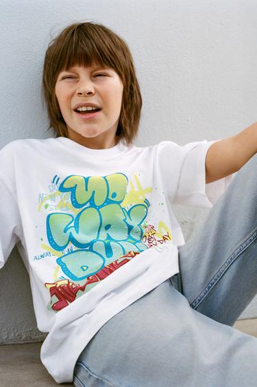 CAMISETA ESTAMPADO GRAFFITI - Blanco de Zara