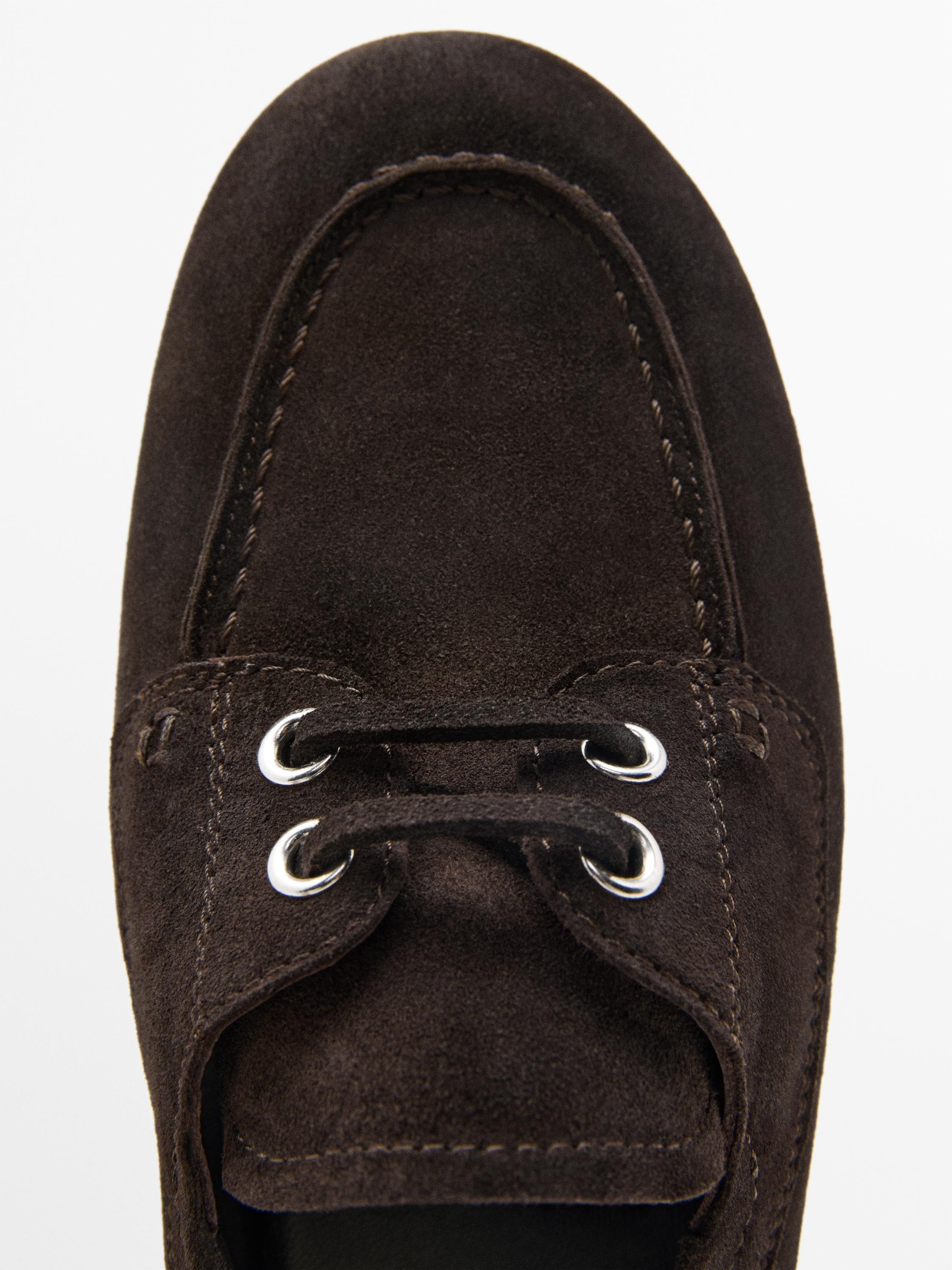Chaussures bateau en cuir