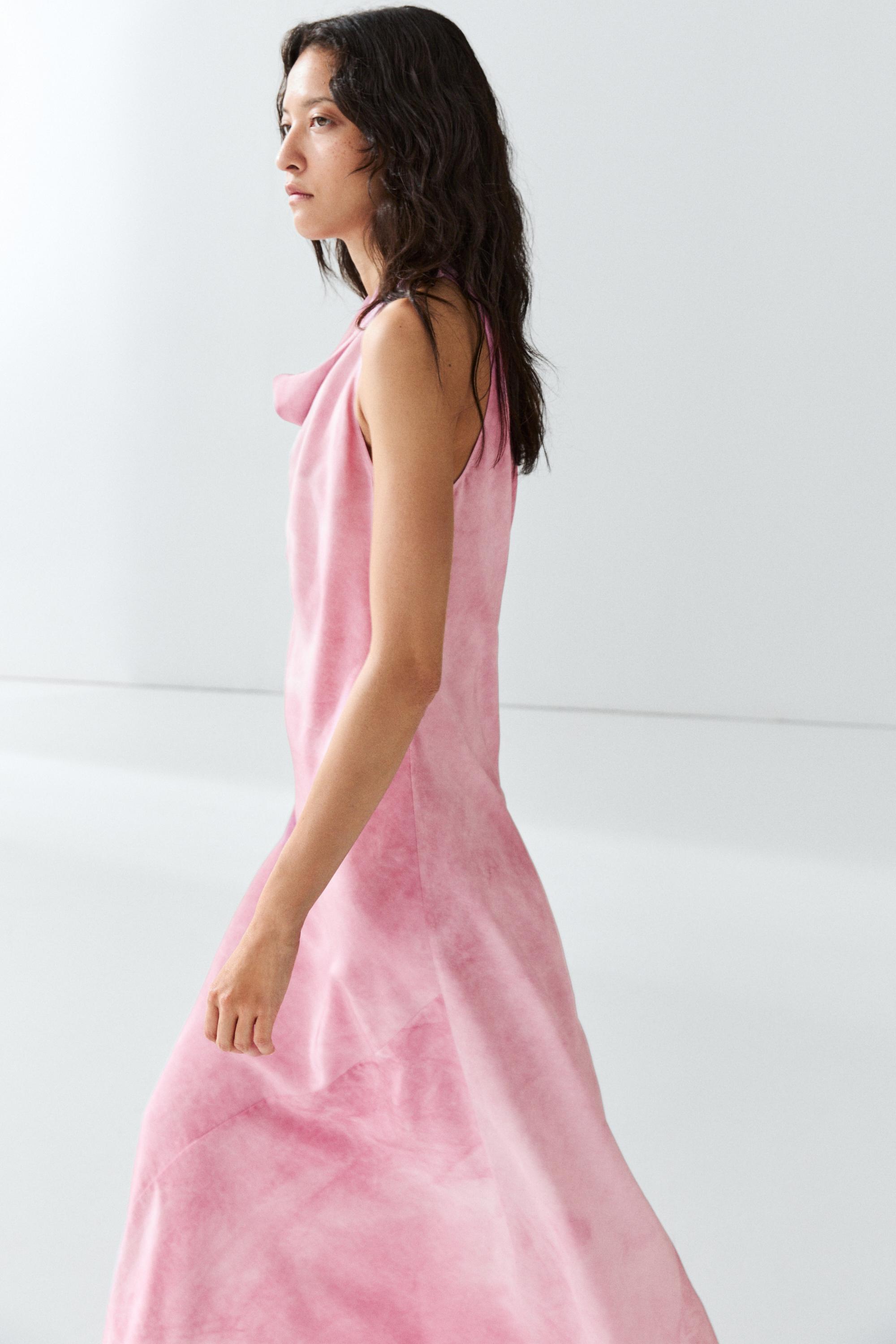 Robe midi fluide drapée