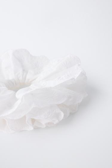 EMBROIDERED SCRUNCHIE - White by Zara - Image 2