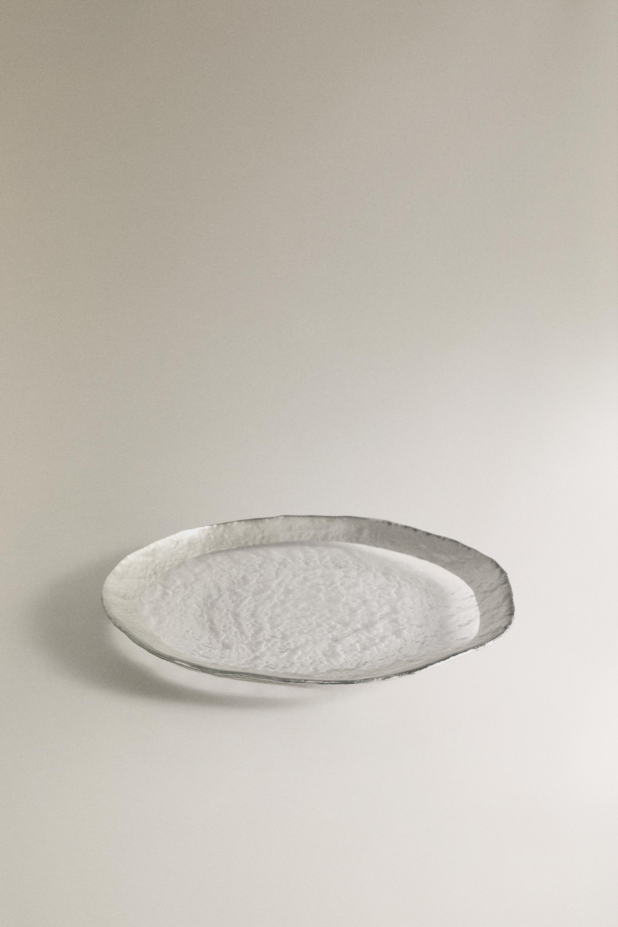 TEXTURED GLASS DESSERT PLATE WITH SILVER RIM — Silver
