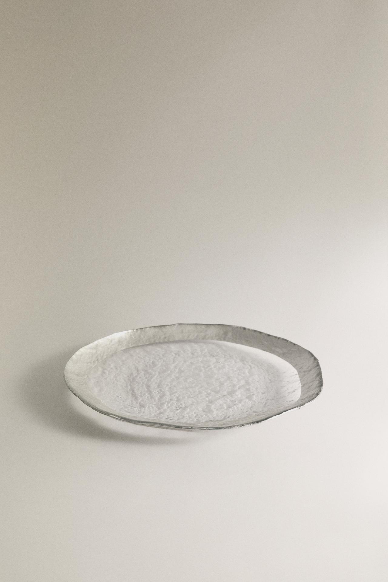 TEXTURED GLASS DESSERT PLATE WITH SILVER RIM — Silver