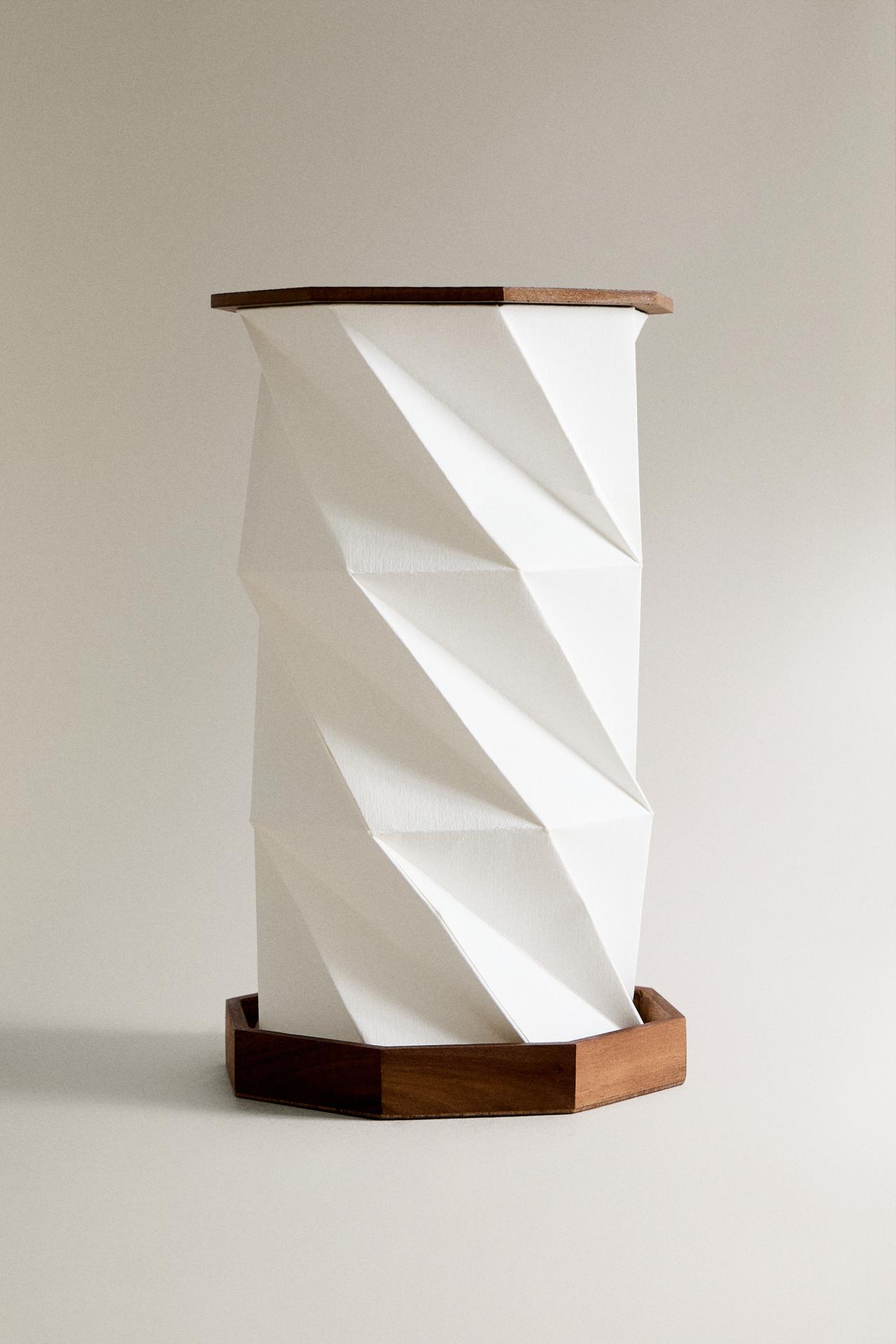 FOLDABLE CORDLESS TABLE LAMP — Light beige
