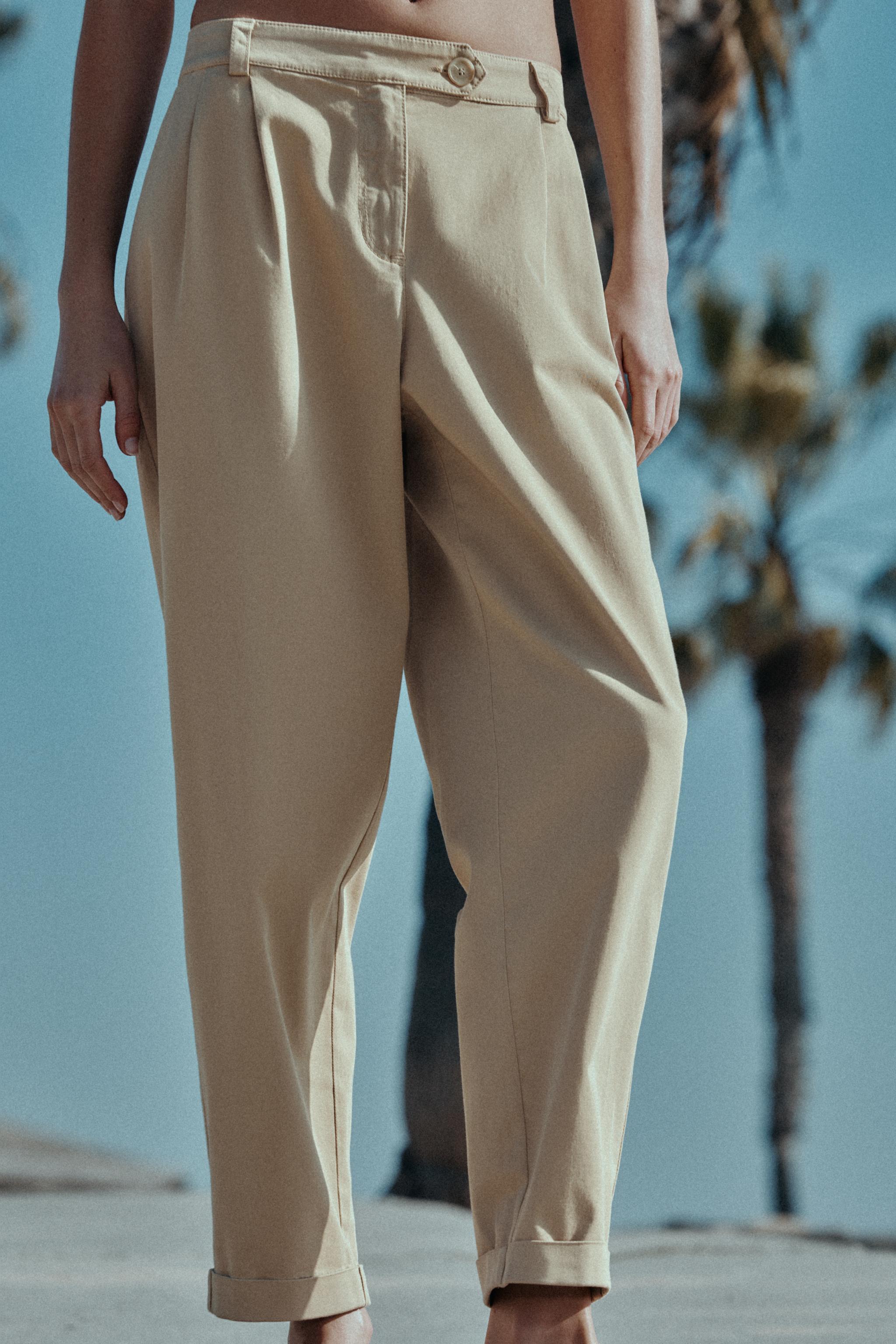 PANTALON CHINO BAS À REVERS