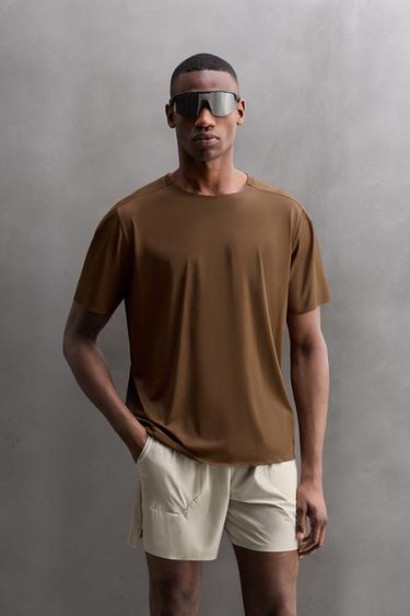 TECHNICAL COLOUR BLOCK T-SHIRT - Brown by Zara